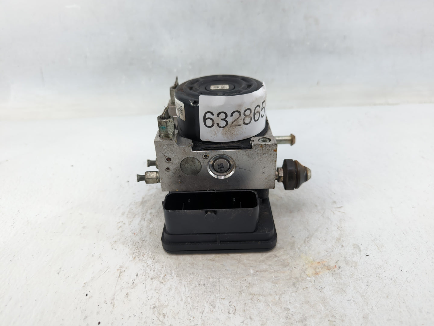 2014-2019 Nissan Versa ABS Pump Control Module Replacement P/N:47660 3WC0B Fits Fits 2014 2015 2016 2017 2018 2019 OEM Used 