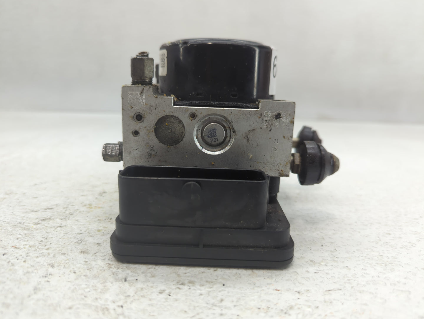 2014-2019 Nissan Versa ABS Pump Control Module Replacement P/N:47660 9MD0B Fits Fits 2014 2015 2016 2017 2018 2019 OEM Used 