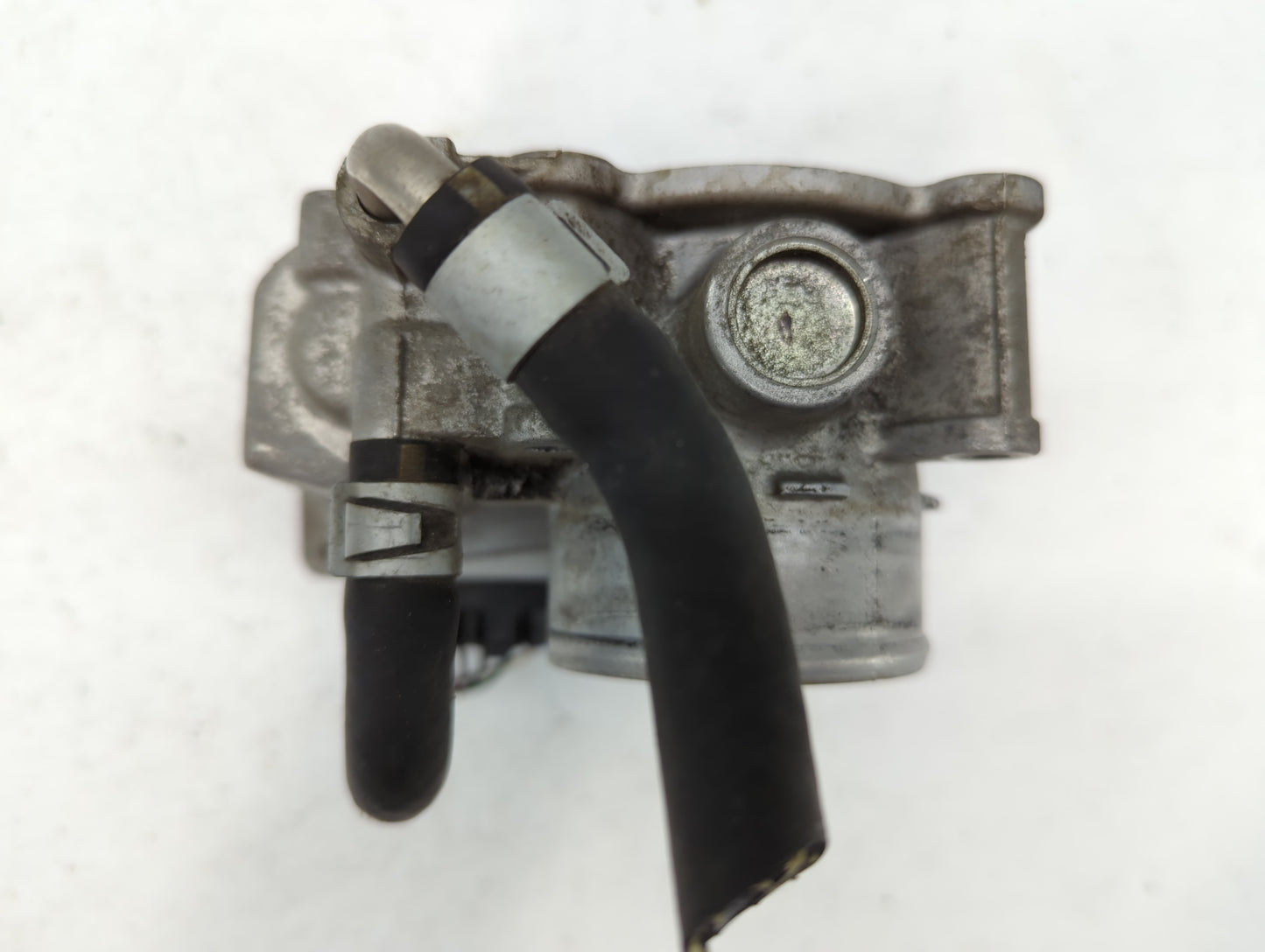2012-2019 Nissan Versa Throttle Body P/N:3AA50-02 E Fits Fits 2012 2013 2014 2015 2016 2017 2018 2019 OEM Used Auto Parts - 