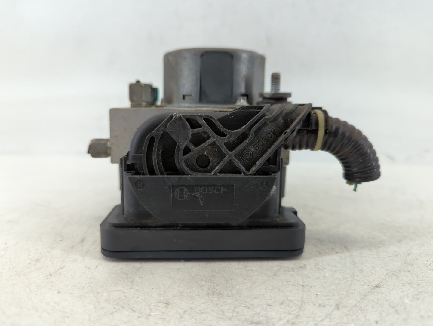2015-2019 Nissan Versa ABS Pump Control Module Replacement P/N:269 661 47660 9KK0A Fits Fits 2015 2016 2017 2018 2019 OEM Us
