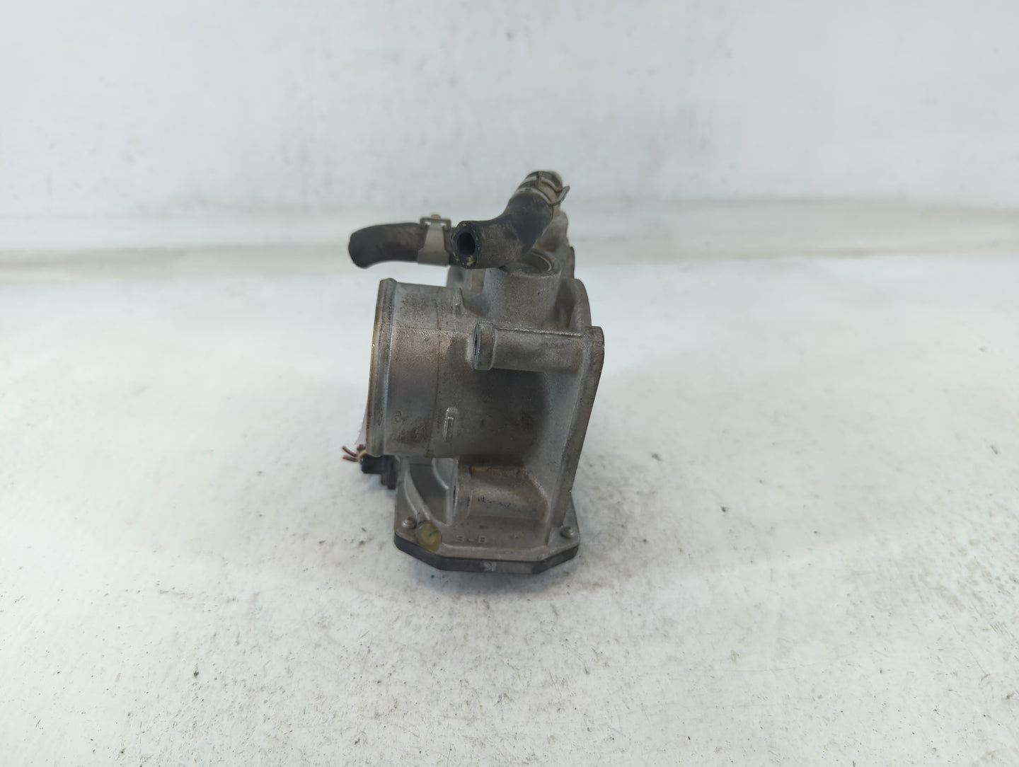 2012-2019 Nissan Versa Throttle Body P/N:3AA50-02 E Fits Fits 2012 2013 2014 2015 2016 2017 2018 2019 OEM Used Auto Parts - 