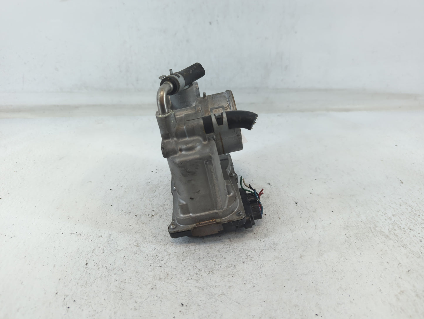 2012-2019 Nissan Versa Throttle Body P/N:3AA50-02 E Fits Fits 2012 2013 2014 2015 2016 2017 2018 2019 OEM Used Auto Parts - 