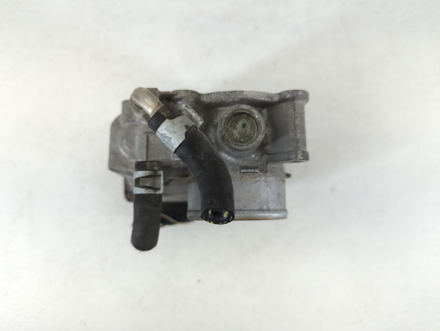 2012-2019 Nissan Versa Throttle Body P/N:3AA50-02 E Fits Fits 2012 2013 2014 2015 2016 2017 2018 2019 OEM Used Auto Parts - 