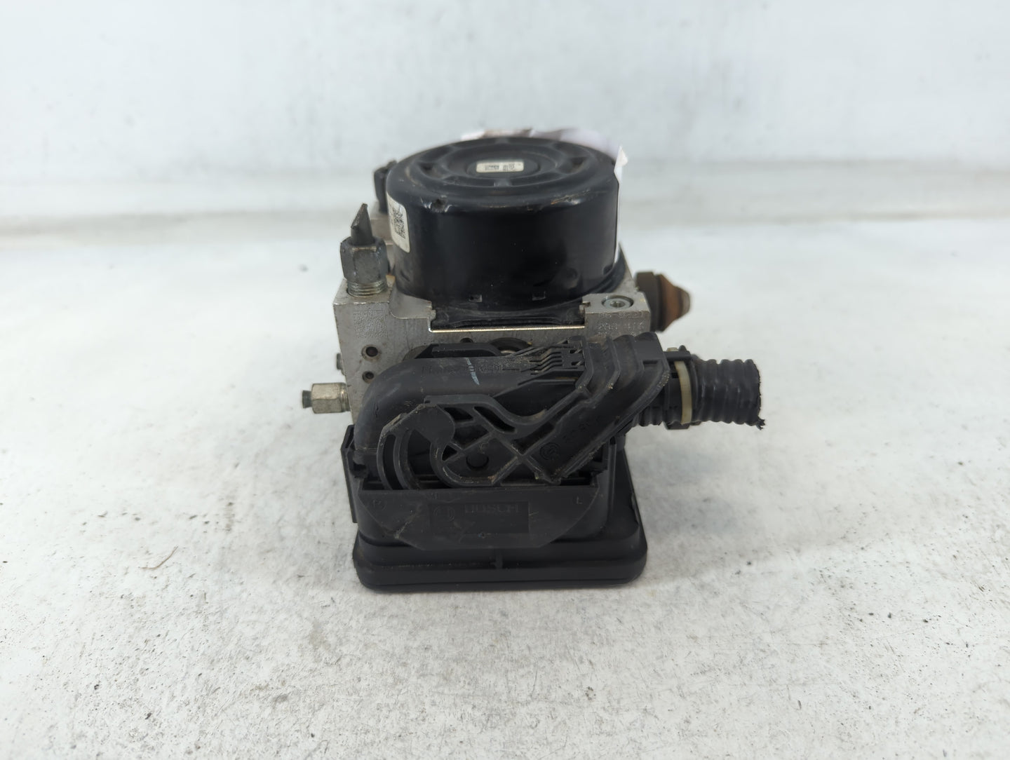 2014-2019 Nissan Versa ABS Pump Control Module Replacement P/N:47660-3WC0 B Fits Fits 2014 2015 2016 2017 2018 2019 OEM Used