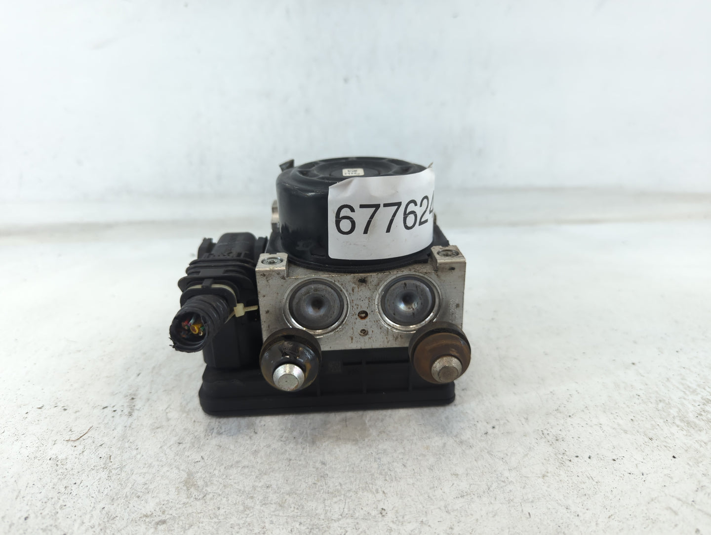 2014-2019 Nissan Versa ABS Pump Control Module Replacement P/N:47660-3WC0 B Fits Fits 2014 2015 2016 2017 2018 2019 OEM Used