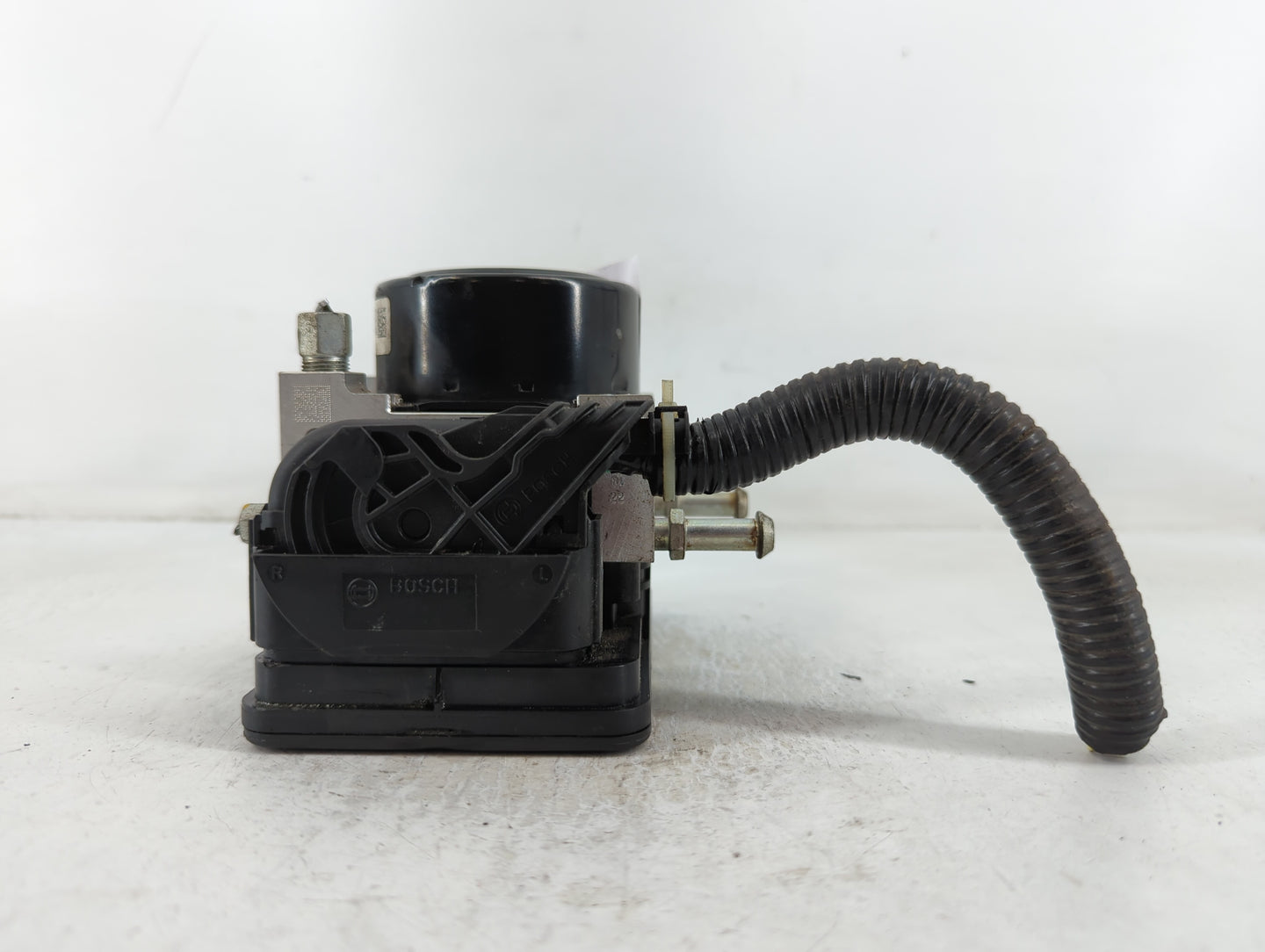 2014-2019 Nissan Versa ABS Pump Control Module Replacement P/N:47660 9MD0B Fits Fits 2014 2015 2016 2017 2018 2019 OEM Used 