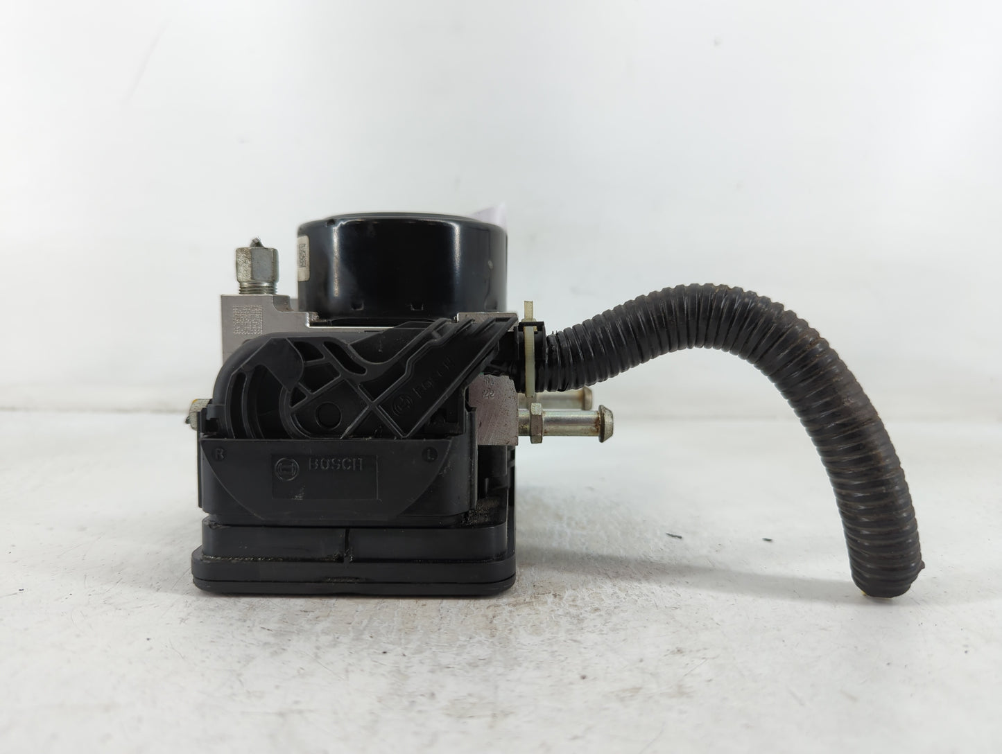 2014-2019 Nissan Versa ABS Pump Control Module Replacement P/N:47660 9MD0B Fits Fits 2014 2015 2016 2017 2018 2019 OEM Used 