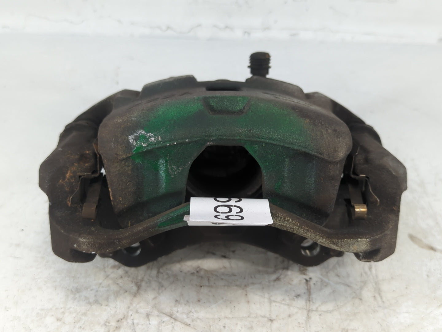 2012-2019 Nissan Versa Front Driver Left Brake Caliper 699819 - Oemusedautoparts1.com