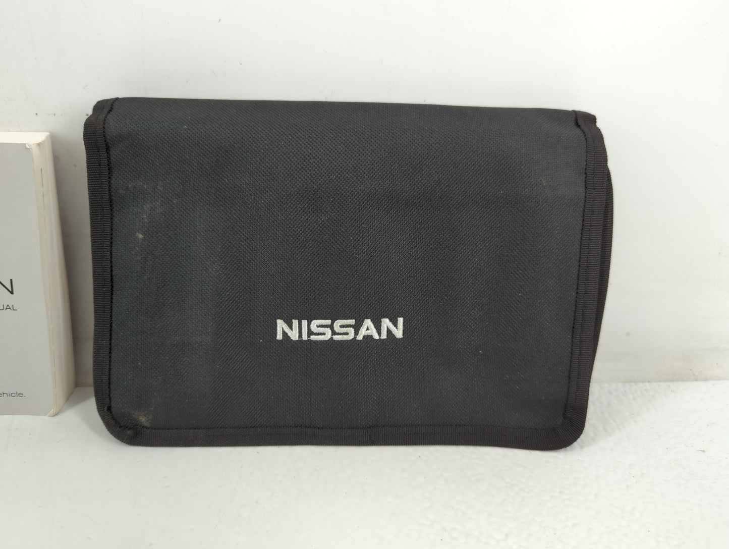 2016 Nissan Versa Owners Manual Book Guide P/N:OM16EM 0N17U1 OEM Used Auto Parts - Oemusedautoparts1.com