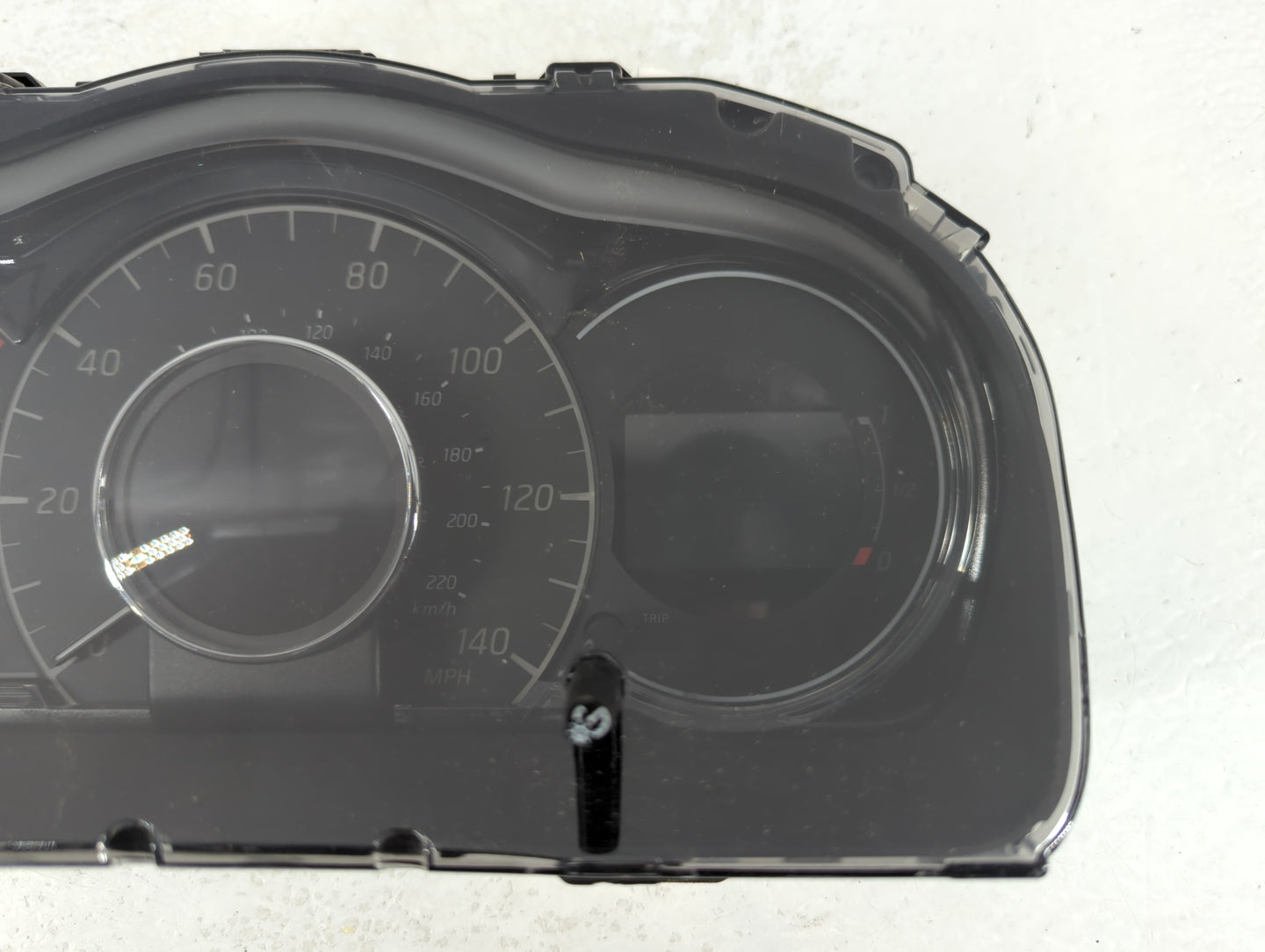 2015-2019 Nissan Versa Instrument Cluster Speedometer Gauges Fits Fits 2015 2016 2017 2018 2019 OEM Used Auto Parts - Oemuse