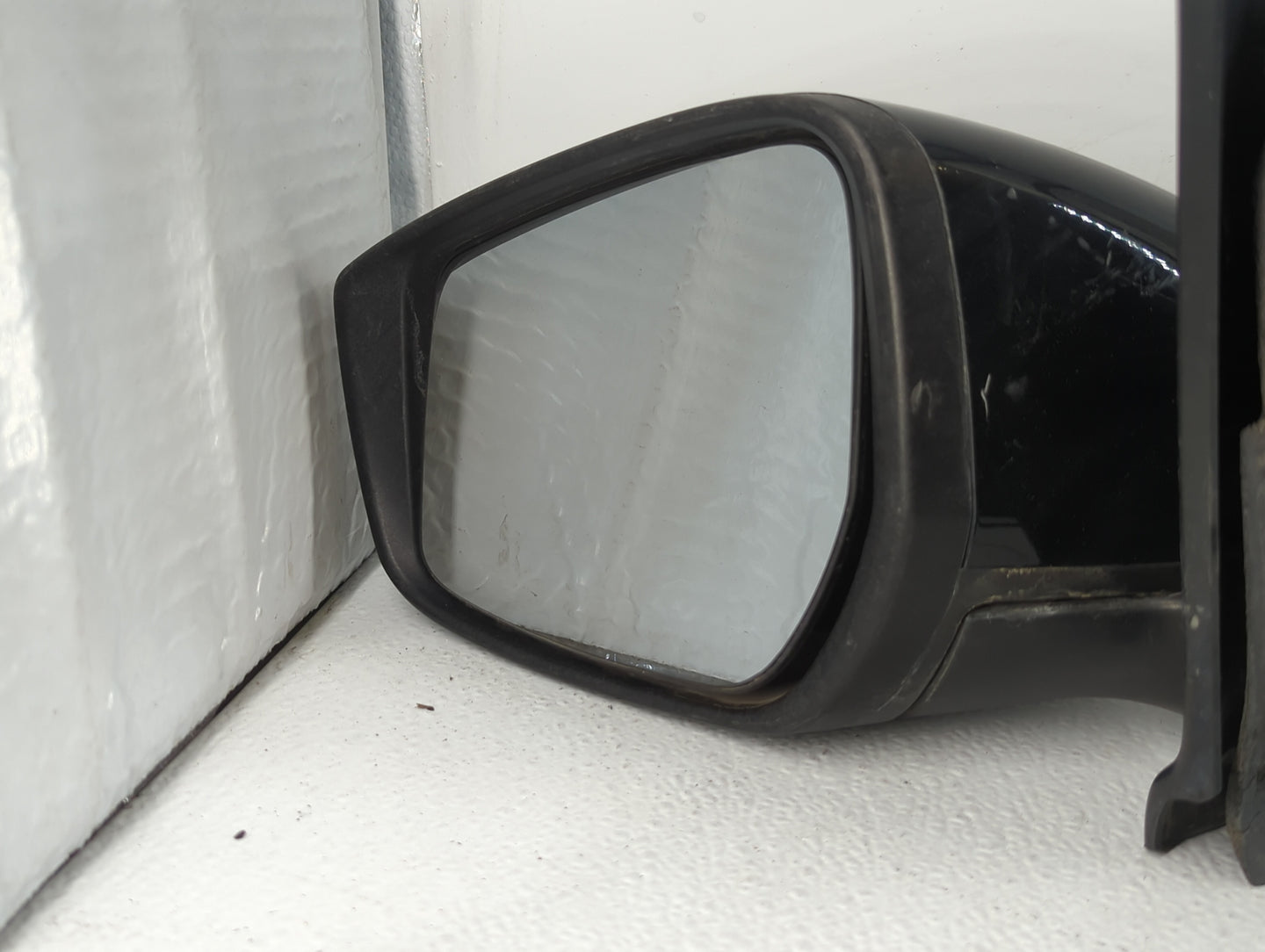 2015-2019 Nissan Versa Driver Side View Mirror - Left Door Mirror OEM Used - Oemusedautoparts1.com