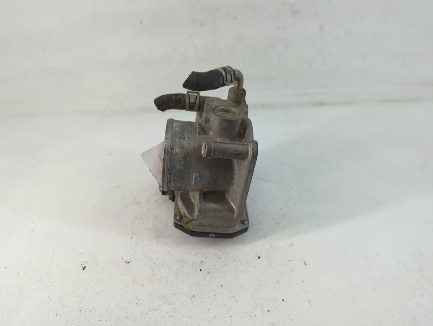 2012-2019 Nissan Versa Throttle Body P/N:3AA50-02 E Fits Fits 2012 2013 2014 2015 2016 2017 2018 2019 OEM Used Auto Parts - 