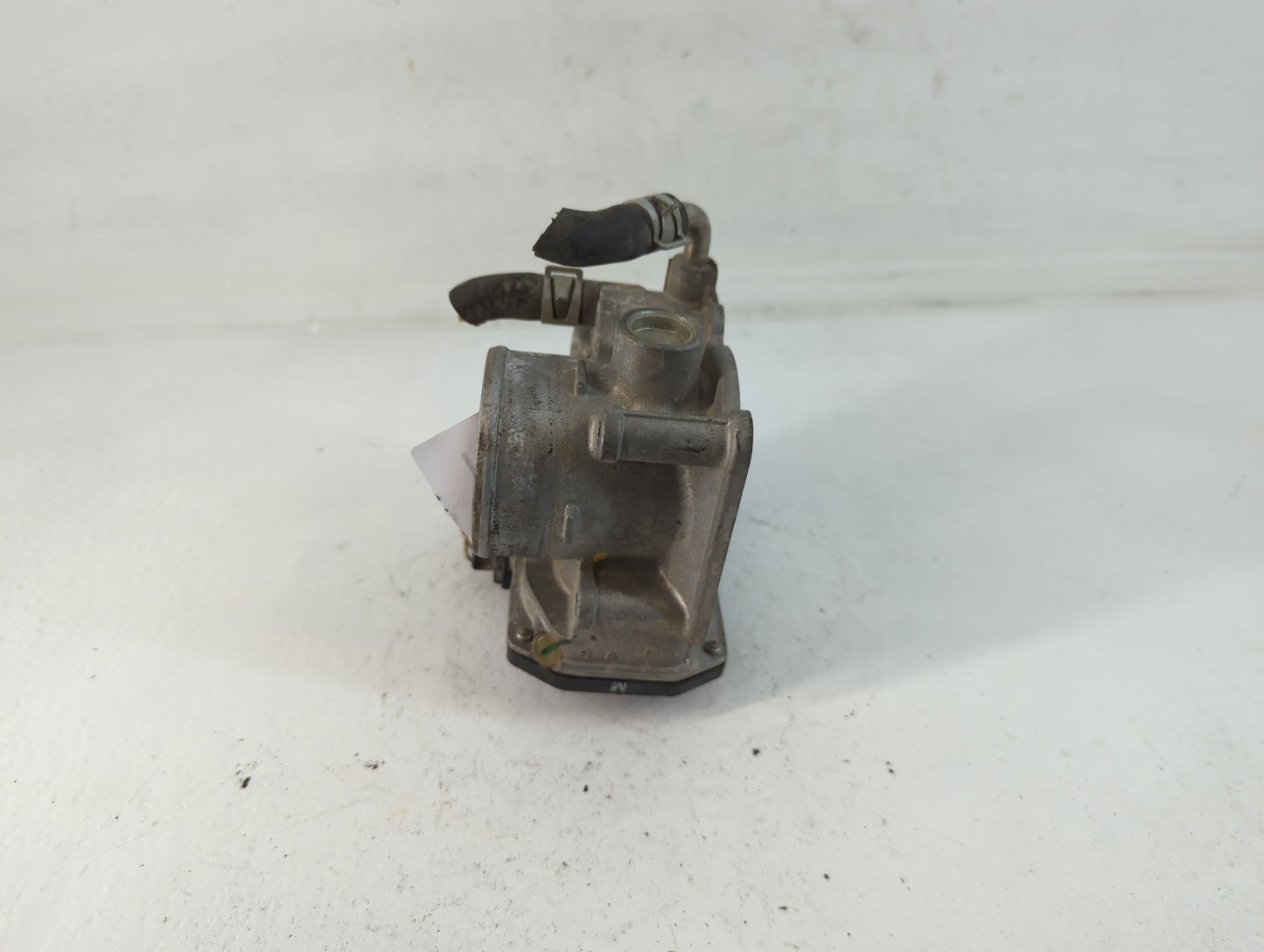2012-2019 Nissan Versa Throttle Body P/N:3AA50-02 E Fits Fits 2012 2013 2014 2015 2016 2017 2018 2019 OEM Used Auto Parts - 
