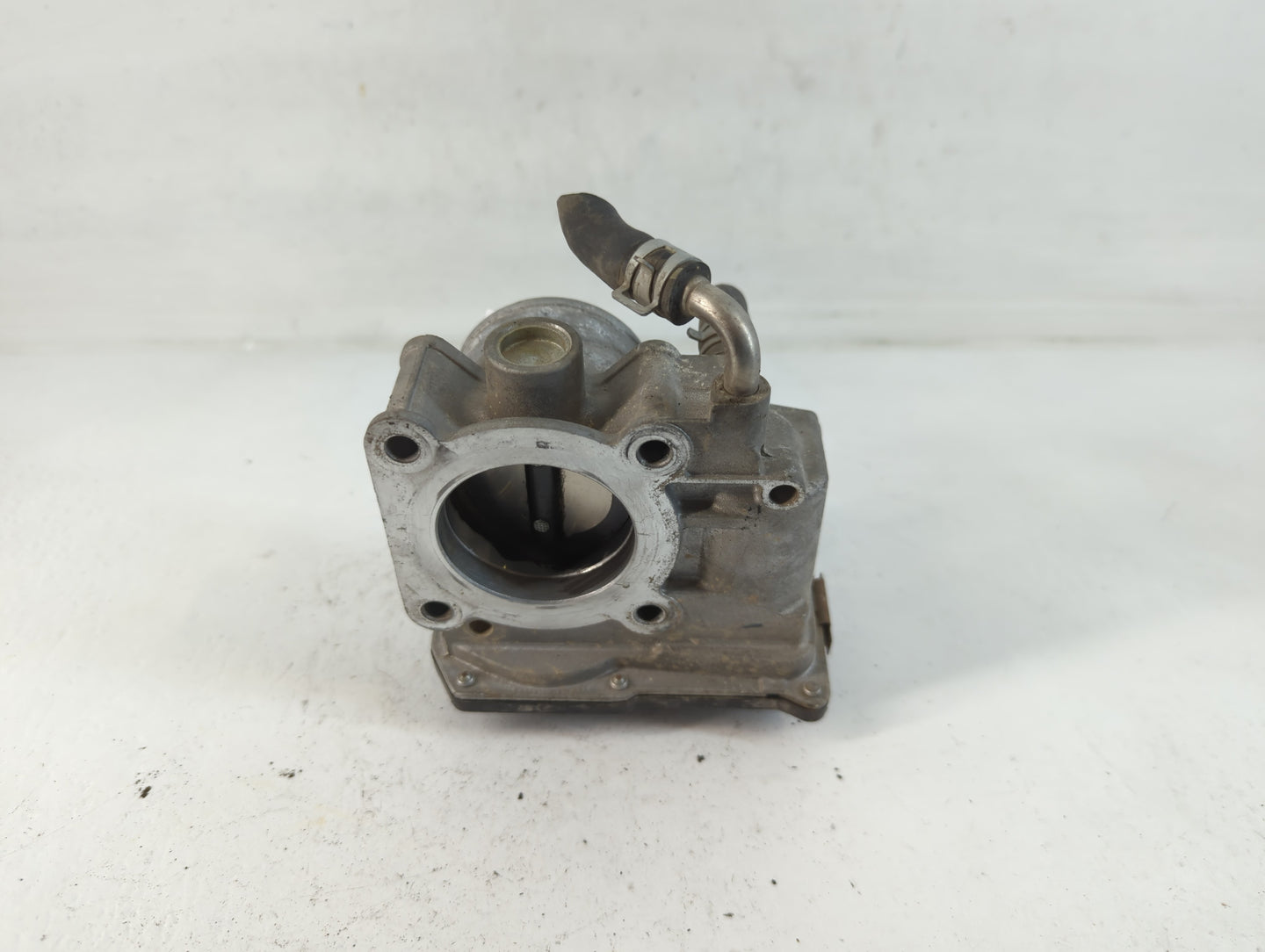 2012-2019 Nissan Versa Throttle Body P/N:3AA50-02 E Fits Fits 2012 2013 2014 2015 2016 2017 2018 2019 OEM Used Auto Parts - 