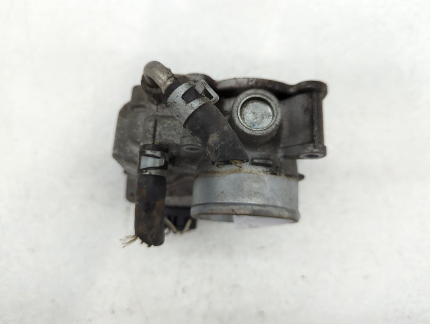 2012-2019 Nissan Versa Throttle Body P/N:3AA50-02 E Fits Fits 2012 2013 2014 2015 2016 2017 2018 2019 OEM Used Auto Parts - 
