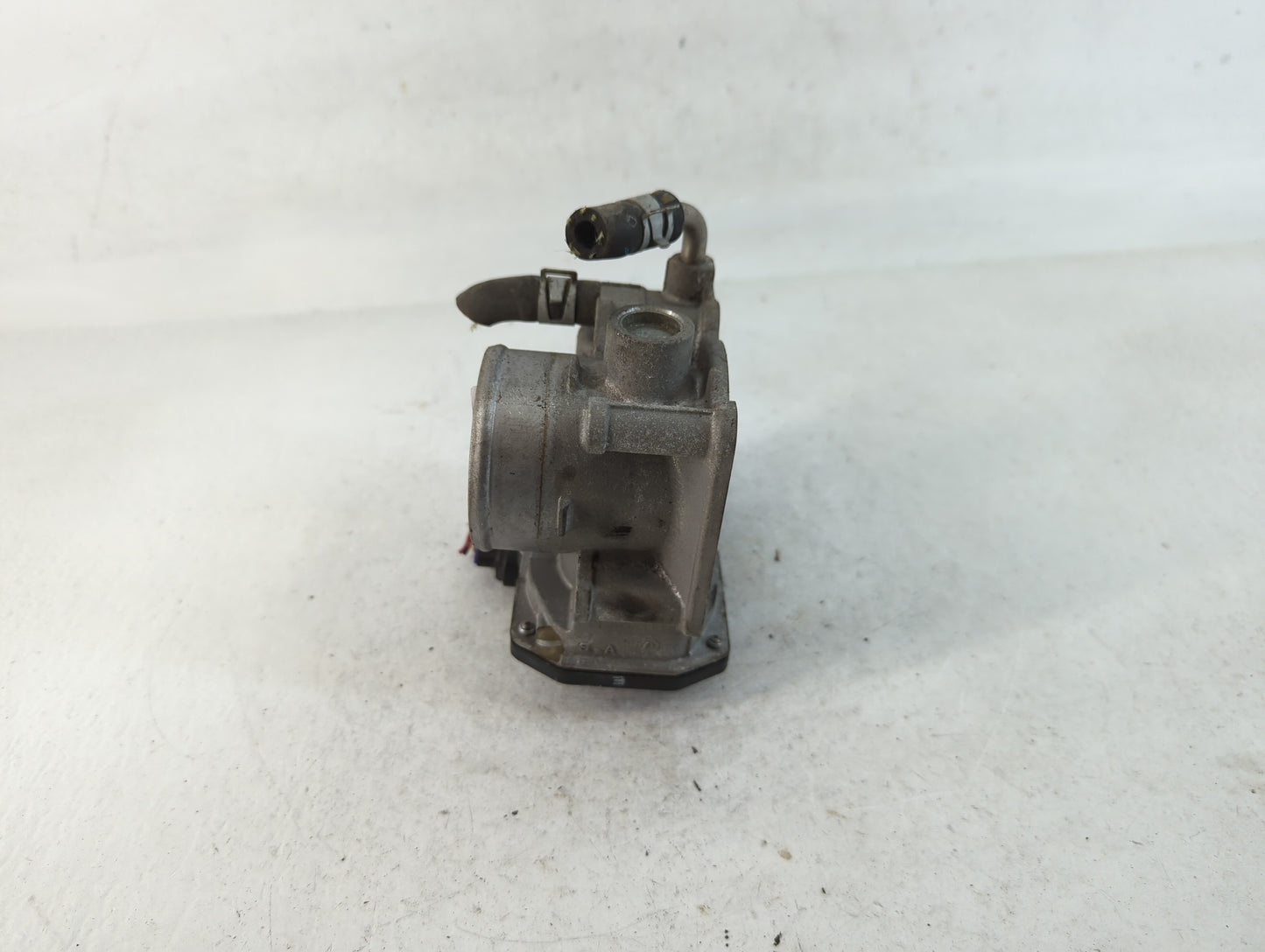 2012-2019 Nissan Versa Throttle Body P/N:3AA50-02 E Fits Fits 2012 2013 2014 2015 2016 2017 2018 2019 OEM Used Auto Parts - 