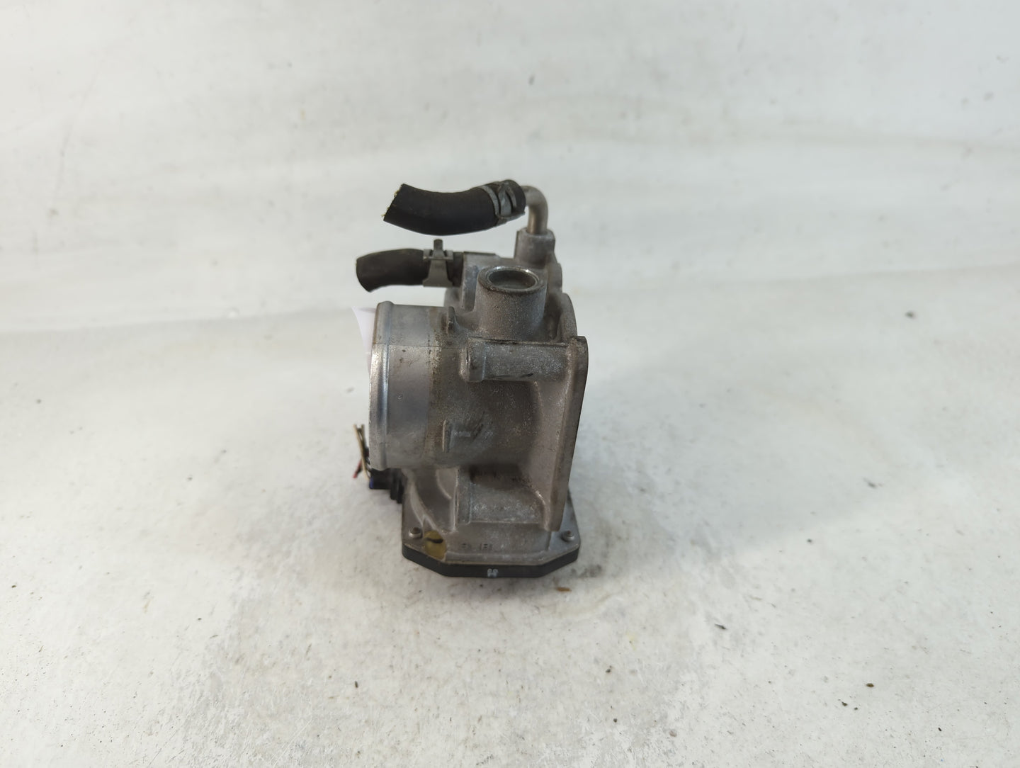 2012-2019 Nissan Versa Throttle Body P/N:3AA50-02 E Fits Fits 2012 2013 2014 2015 2016 2017 2018 2019 OEM Used Auto Parts - 