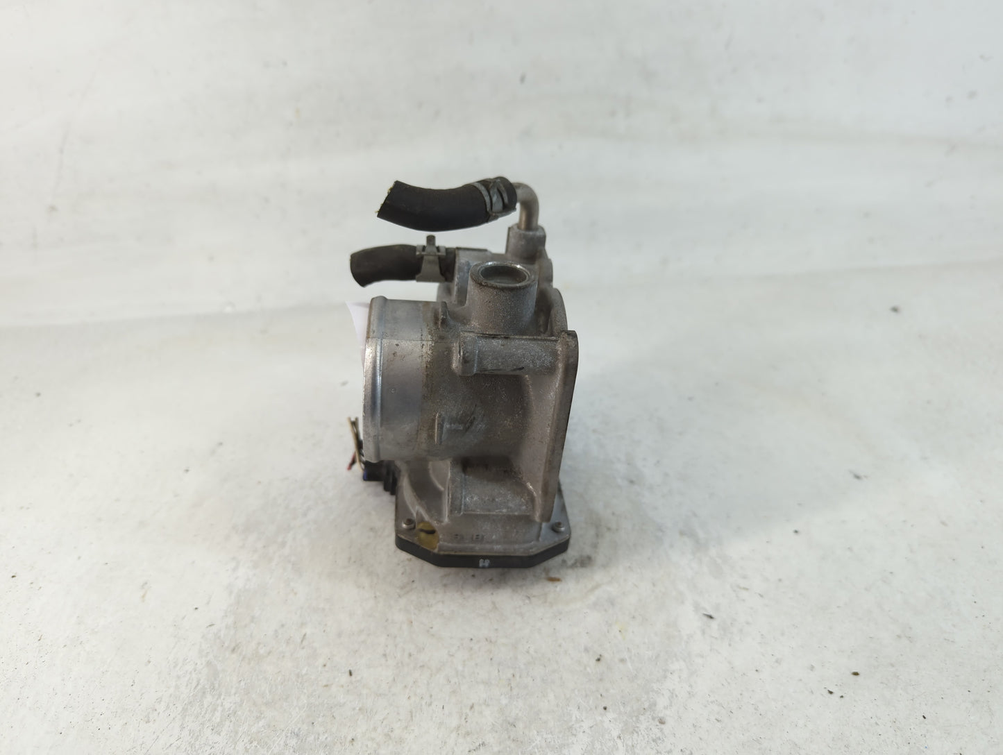 2012-2019 Nissan Versa Throttle Body P/N:3AA50-02 E Fits Fits 2012 2013 2014 2015 2016 2017 2018 2019 OEM Used Auto Parts - 