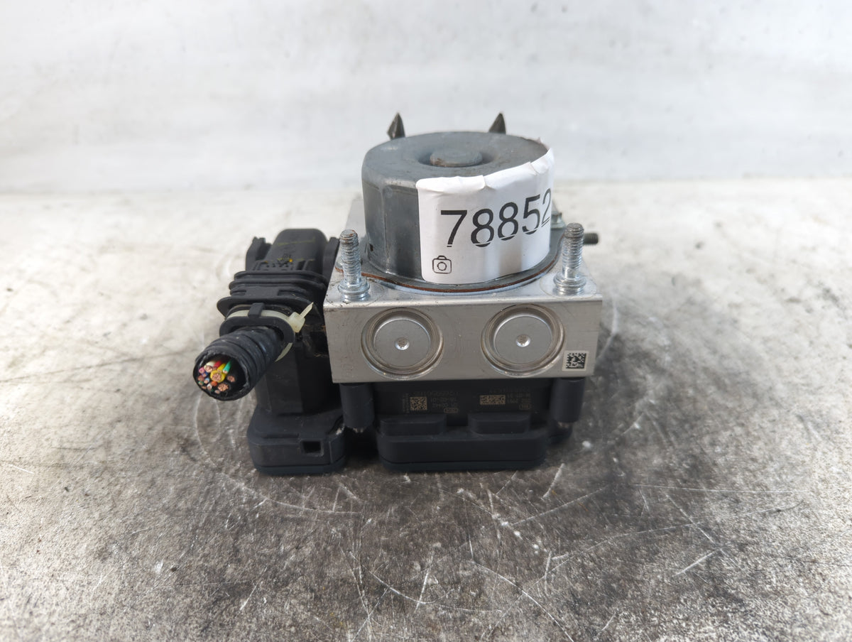 2015-2019 Nissan Versa Anti-Lock Brake ABS Pump Module Actuator OEM P/N:47660 9KK0A Fits Fits 2015 2016 2017 2018 2019 OEM U