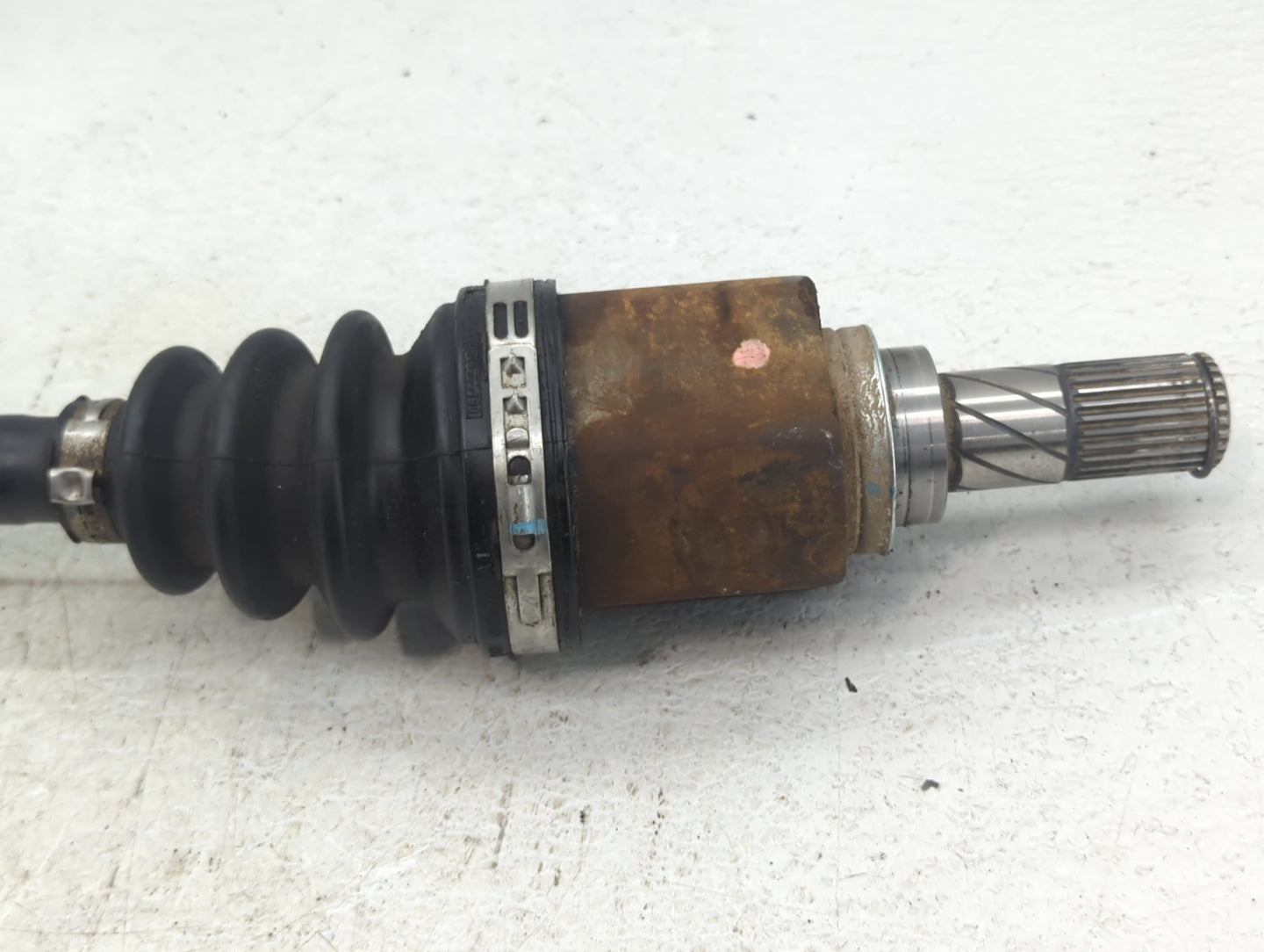 2012-2019 Nissan Versa Axle Shaft Front Passenger Cv C/v - Oemusedautoparts1.com