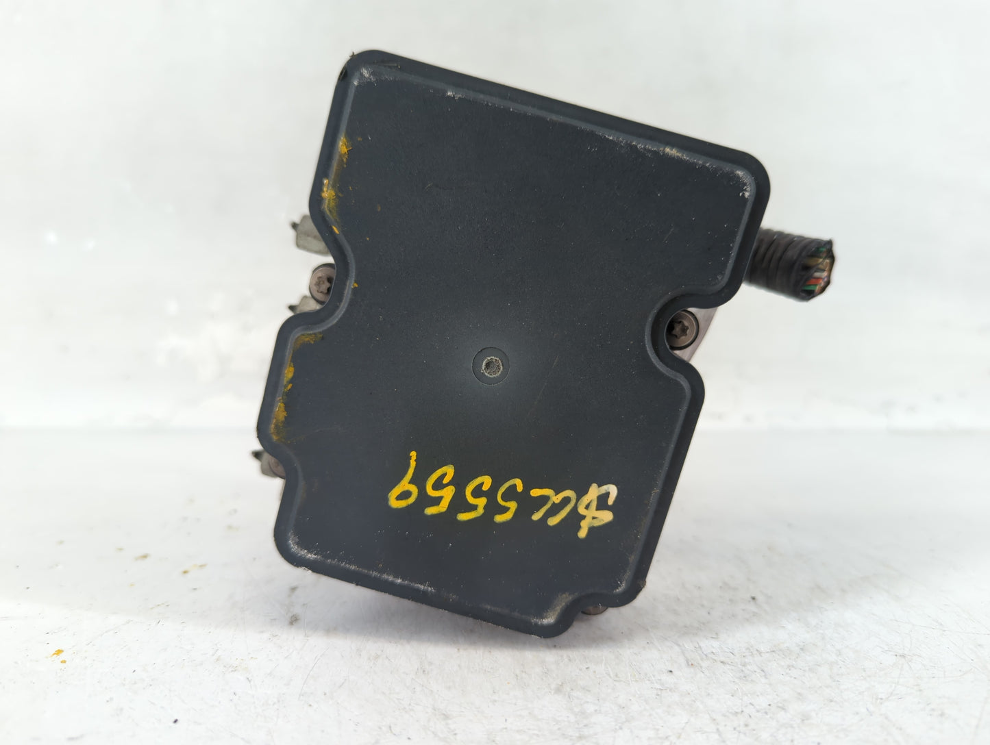 2015-2019 Nissan Versa ABS Pump Control Module Replacement P/N:47660 9KK0A Fits Fits 2015 2016 2017 2018 2019 OEM Used Auto 
