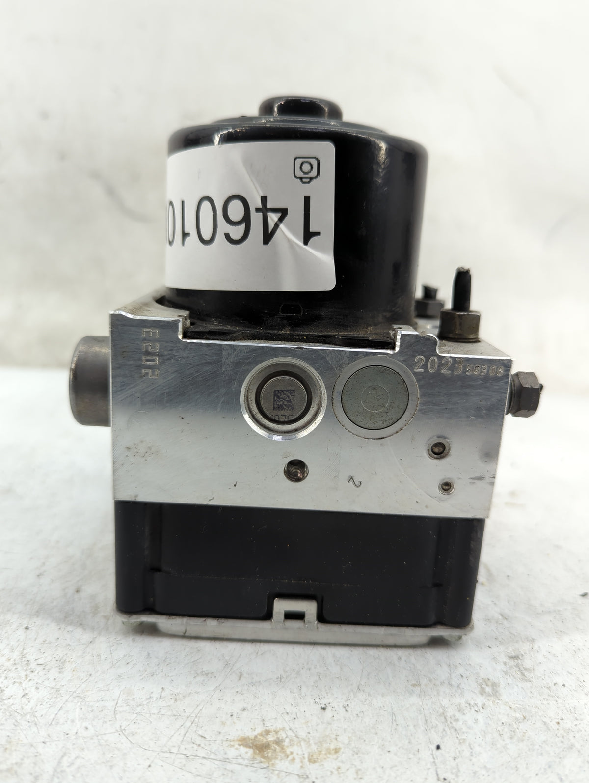 2015-2016 Porsche Macan Anti-Lock Brake ABS Pump Module Actuator OEM P/N:95B 907 379 F Fits Fits 2015 2016 OEM Used Auto Par