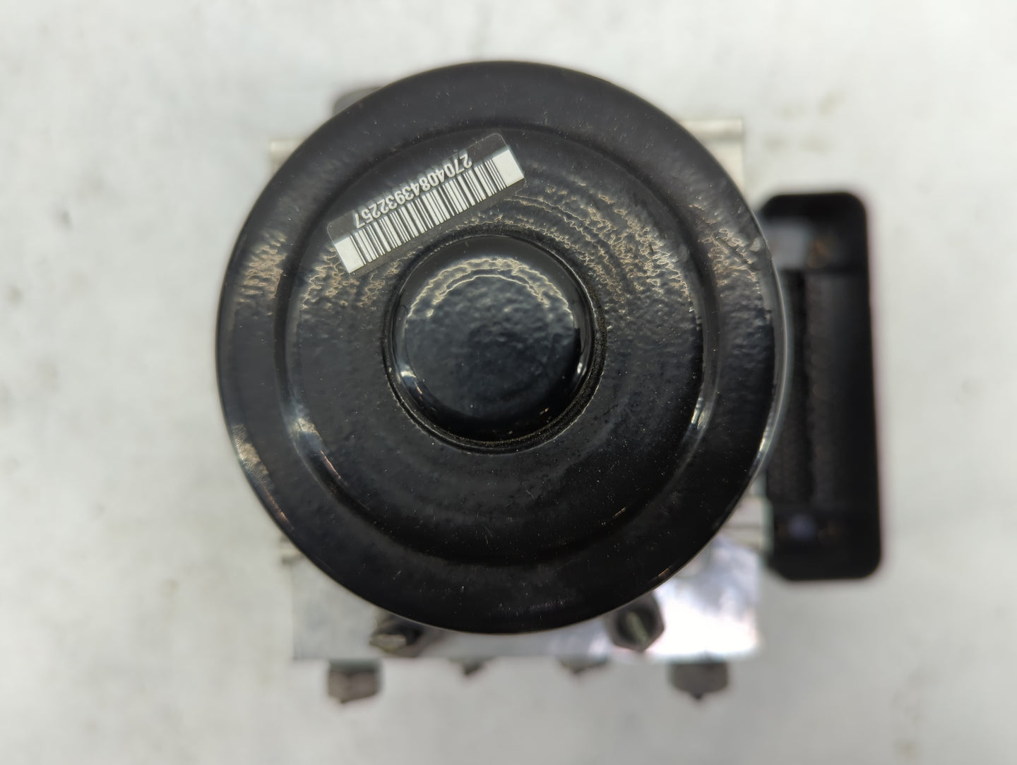 2015-2016 Porsche Macan ABS Pump Control Module Replacement P/N:95B 907 379 F Fits Fits 2015 2016 OEM Used Auto Parts - Oemu