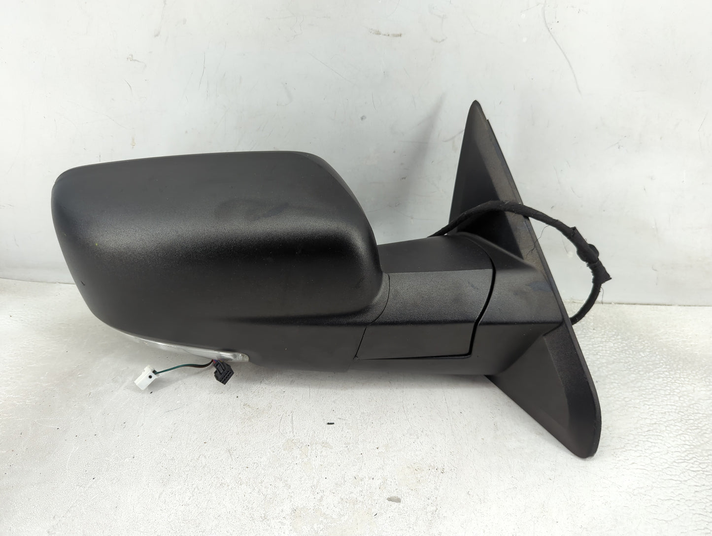 2016 Ram 1500 Passenger Side View Mirror - Right Door Mirror OEM Used - Oemusedautoparts1.com