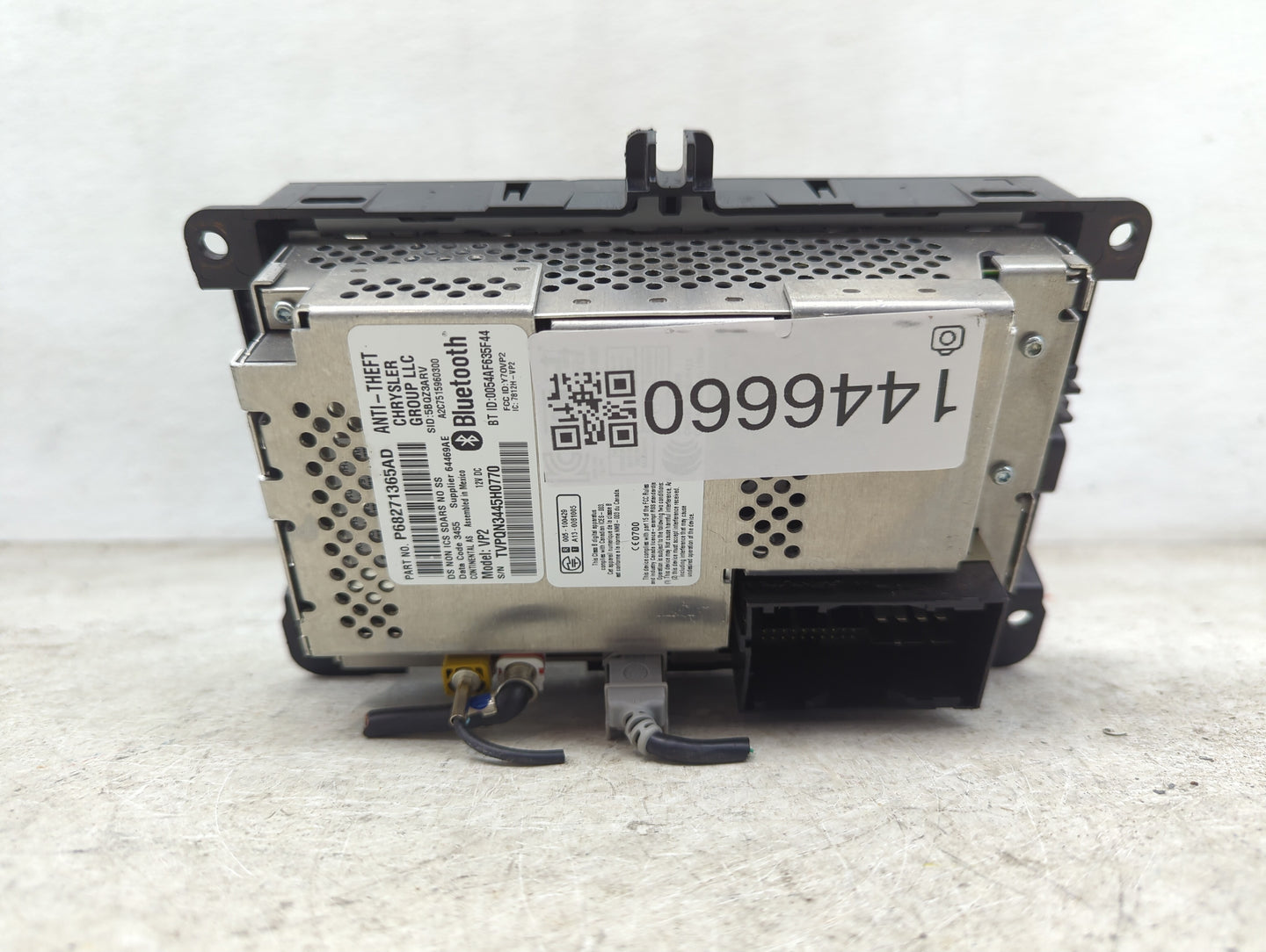 2015-2016 Ram 1500 Radio AM FM Cd Player Receiver Replacement P/N:P68271365AD A2C7515960300, Y7OVP2, 7812H-VP2 Fits Fits 201