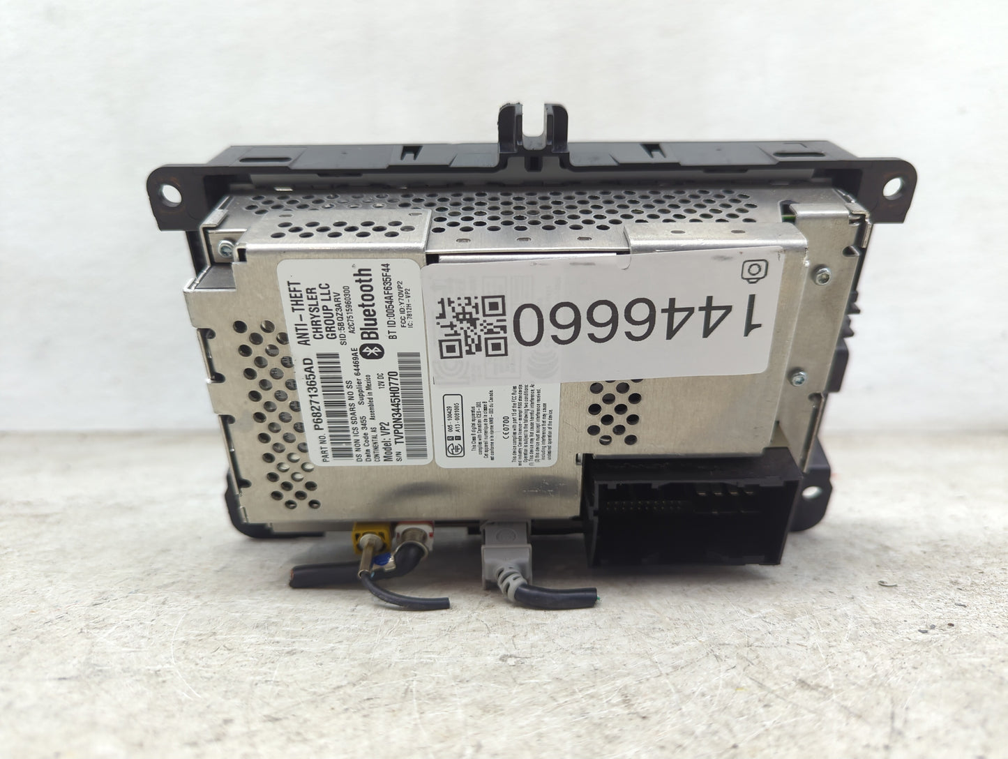 2015-2016 Ram 1500 Radio AM FM Cd Player Receiver Replacement P/N:P68271365AD A2C7515960300, Y7OVP2, 7812H-VP2 Fits Fits 201