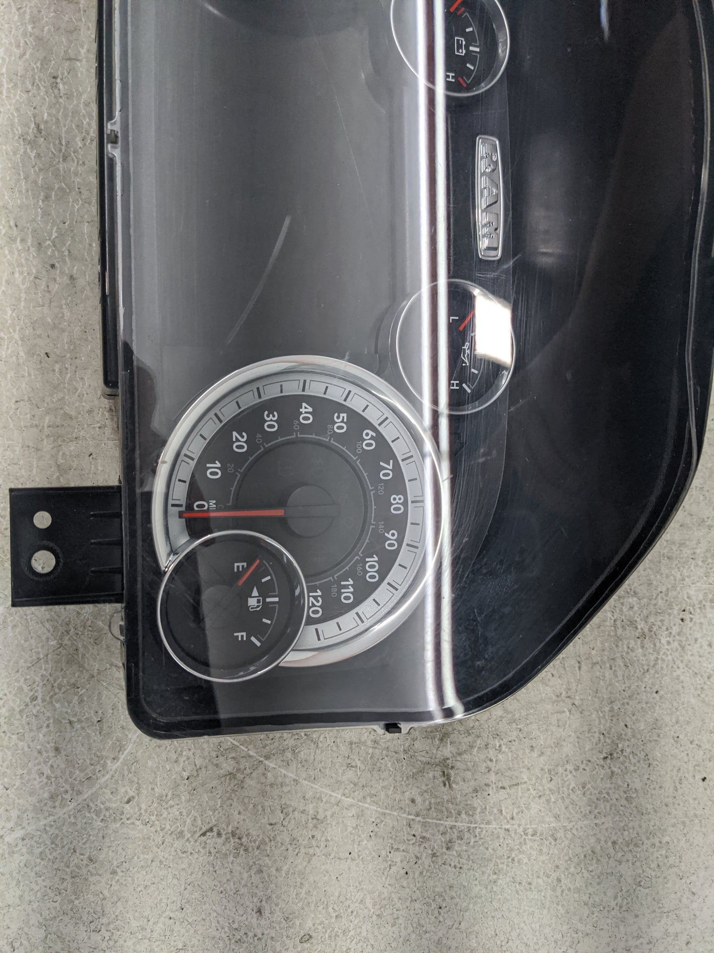 2016 Ram 1500 Instrument Cluster Speedometer Gauges P/N:P68265380AC A2C80931800, A2C98051202 Miles:180K Fits OEM Used Auto P
