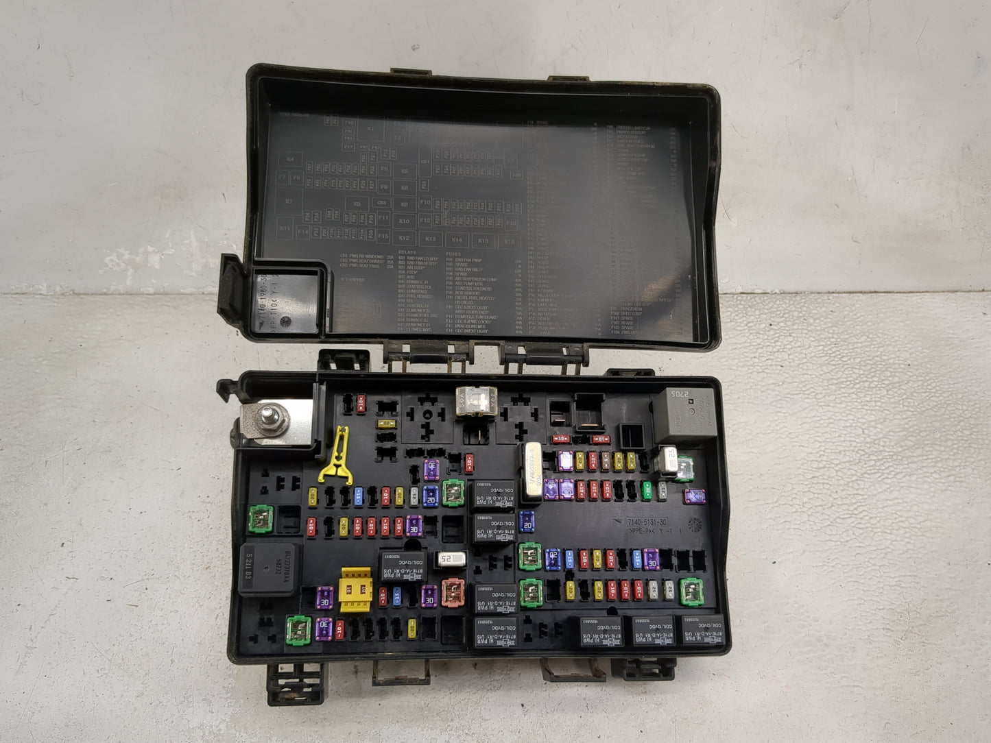 2016 Ram 1500 Fusebox Fuse Box Relay Module Tipm - Oemusedautoparts1.com
