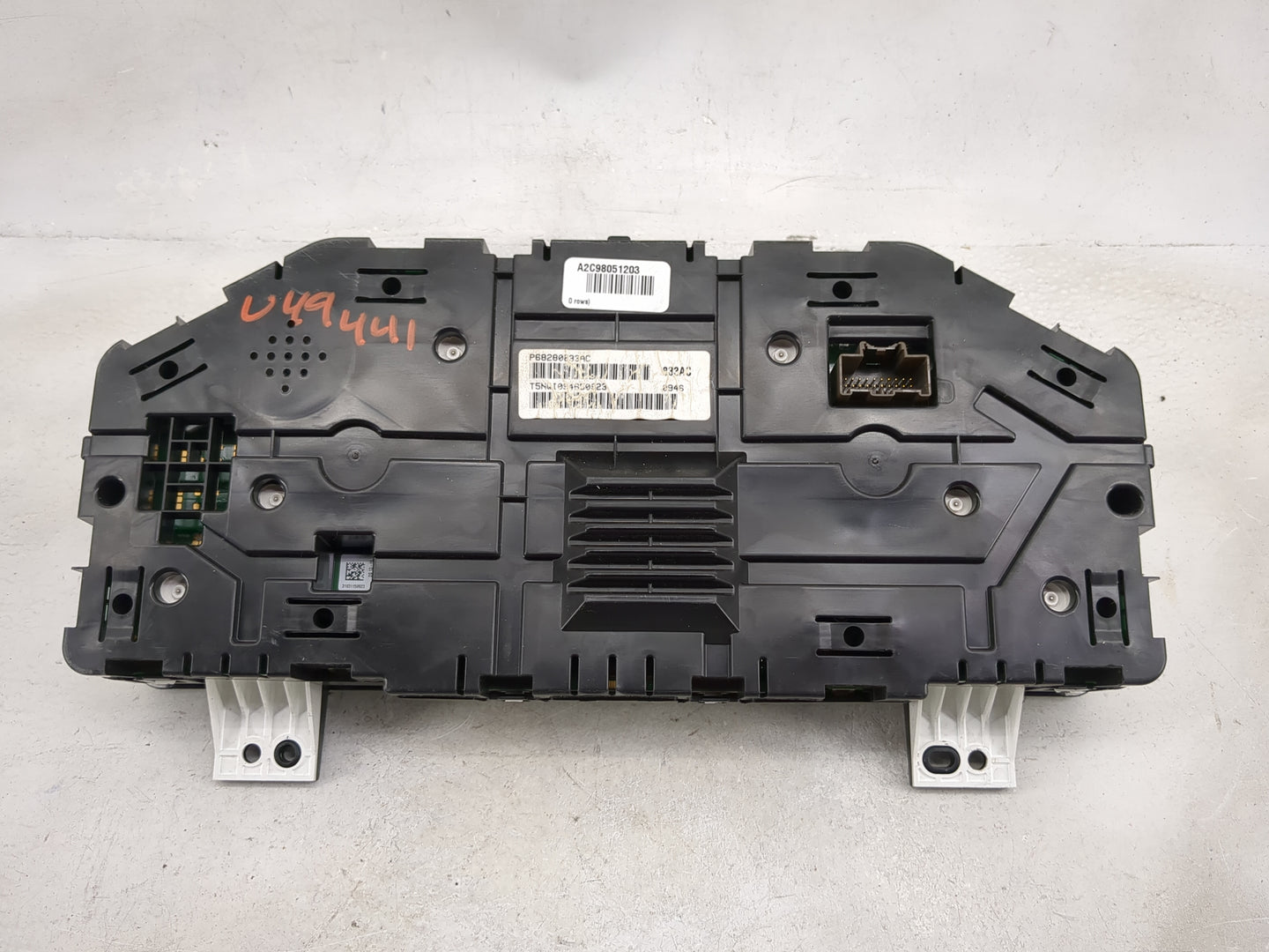 2016 Ram 1500 Instrument Cluster Speedometer Gauges P/N:P68280833AC A2C98051203, T5NQ1934650523 Miles: Fits OEM Used Auto Pa