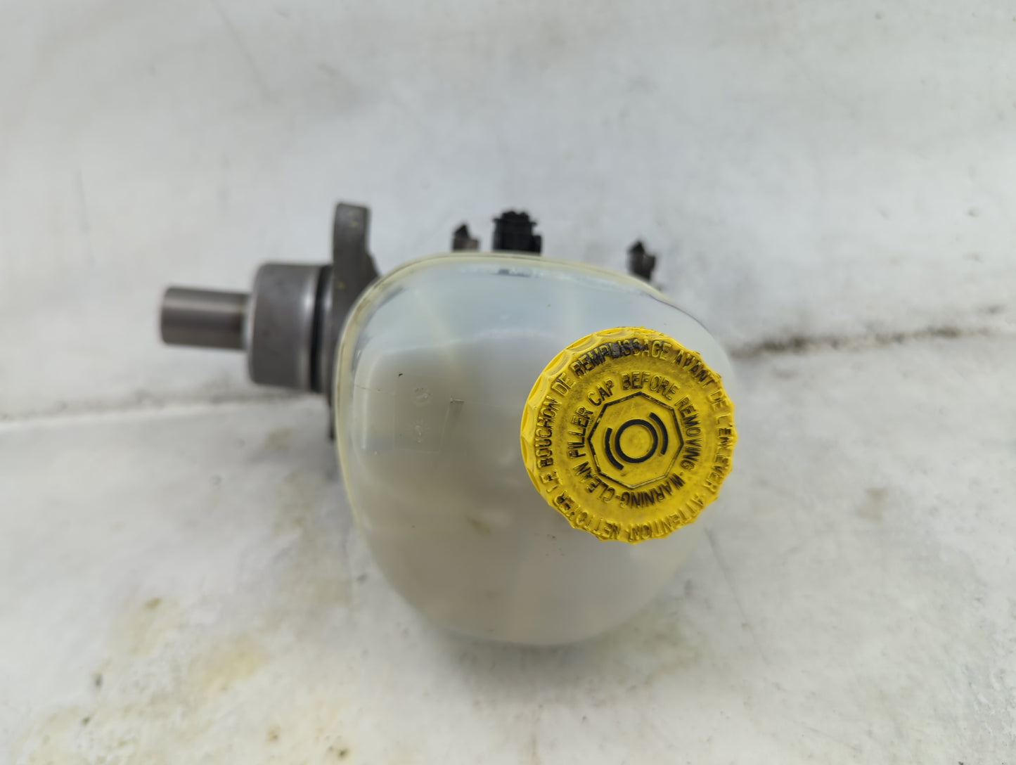 2011-2022 Ram 1500 Brake Master Cylinder 1492351 - Oemusedautoparts1.com