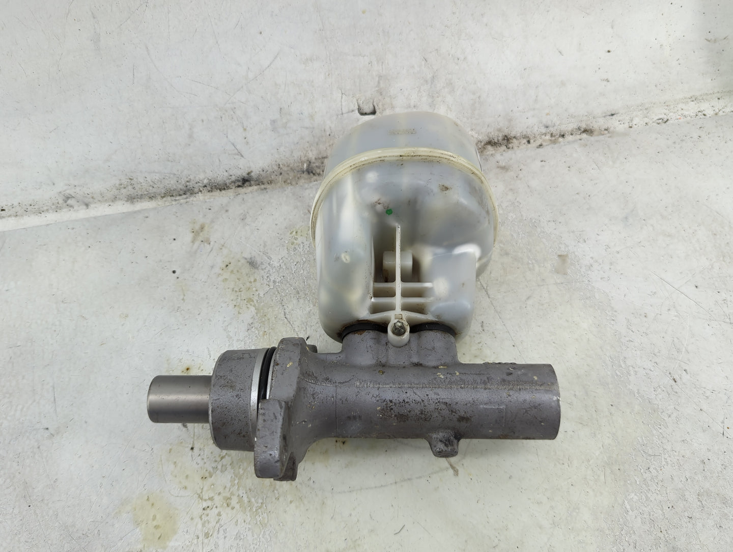 2011-2022 Ram 1500 Brake Master Cylinder 1492351 - Oemusedautoparts1.com