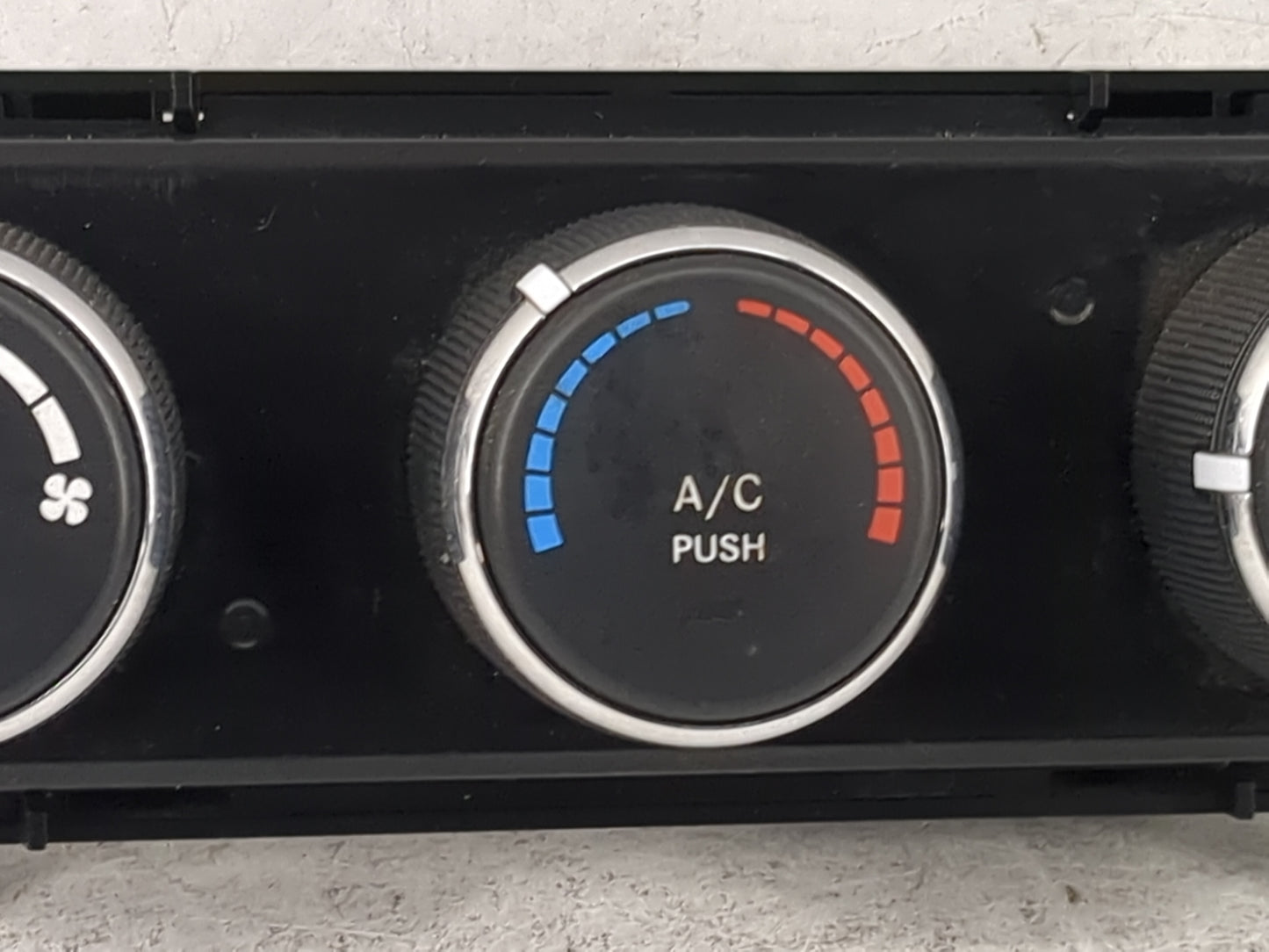 2016 Ram 1500 Climate Control Module Temperature AC/Heater Replacement P/N:P5NC23DX9AF Fits Fits 2014 2015 2017 2018 OEM Use