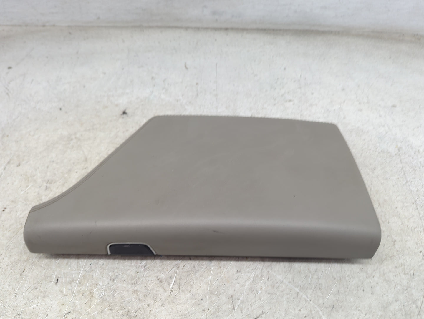 2013-2017 Ram 1500 Center Console Armrest Cover Lid Fits Fits 2013 2014 2015 2016 2017 OEM Used Auto Parts - Oemusedautopart
