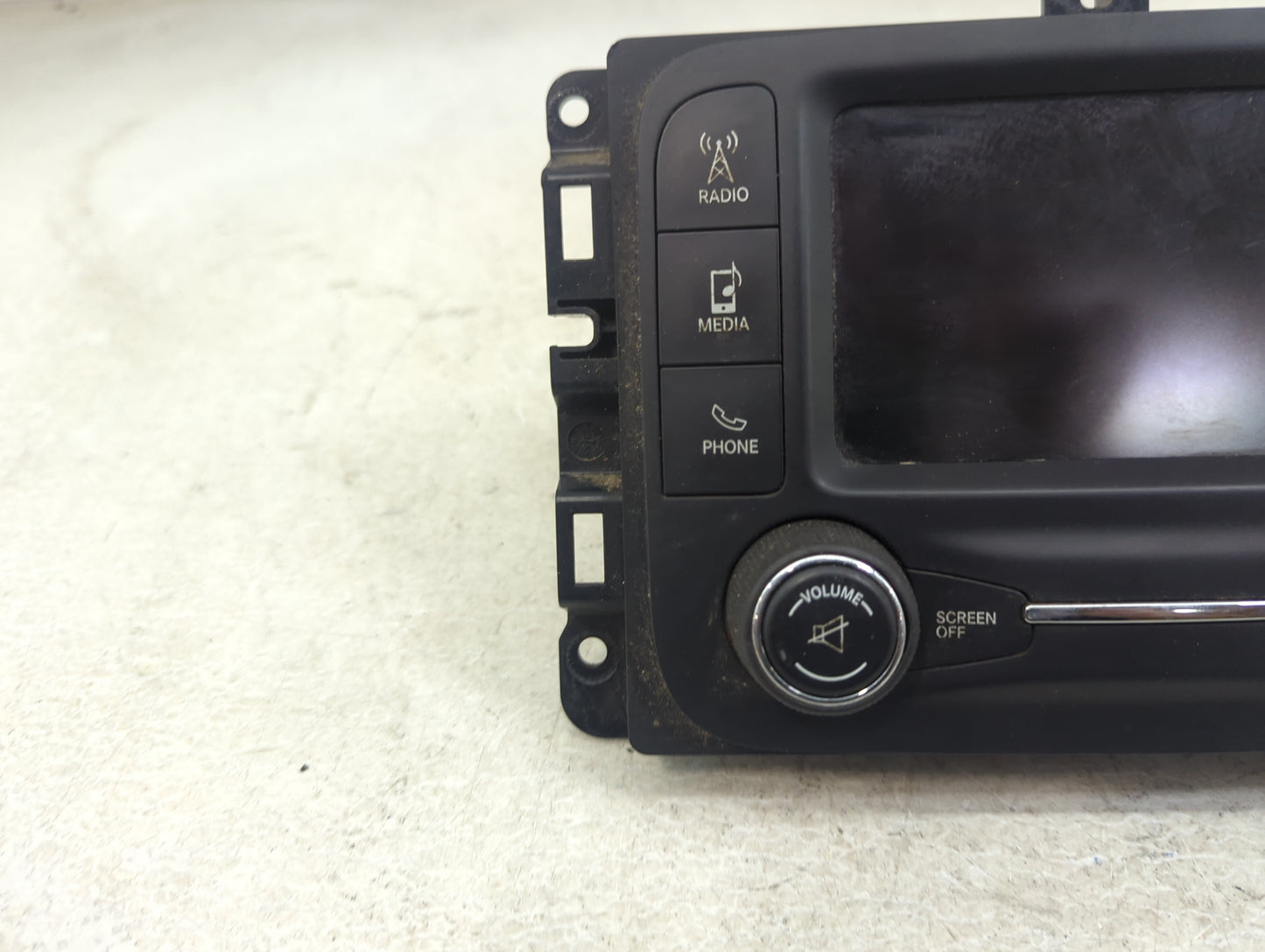 2016 Ram 2500 Radio AM FM Cd Player Receiver Replacement P/N:P68271365AD TVP0N0776H10DC Fits OEM Used Auto Parts - Oemusedau