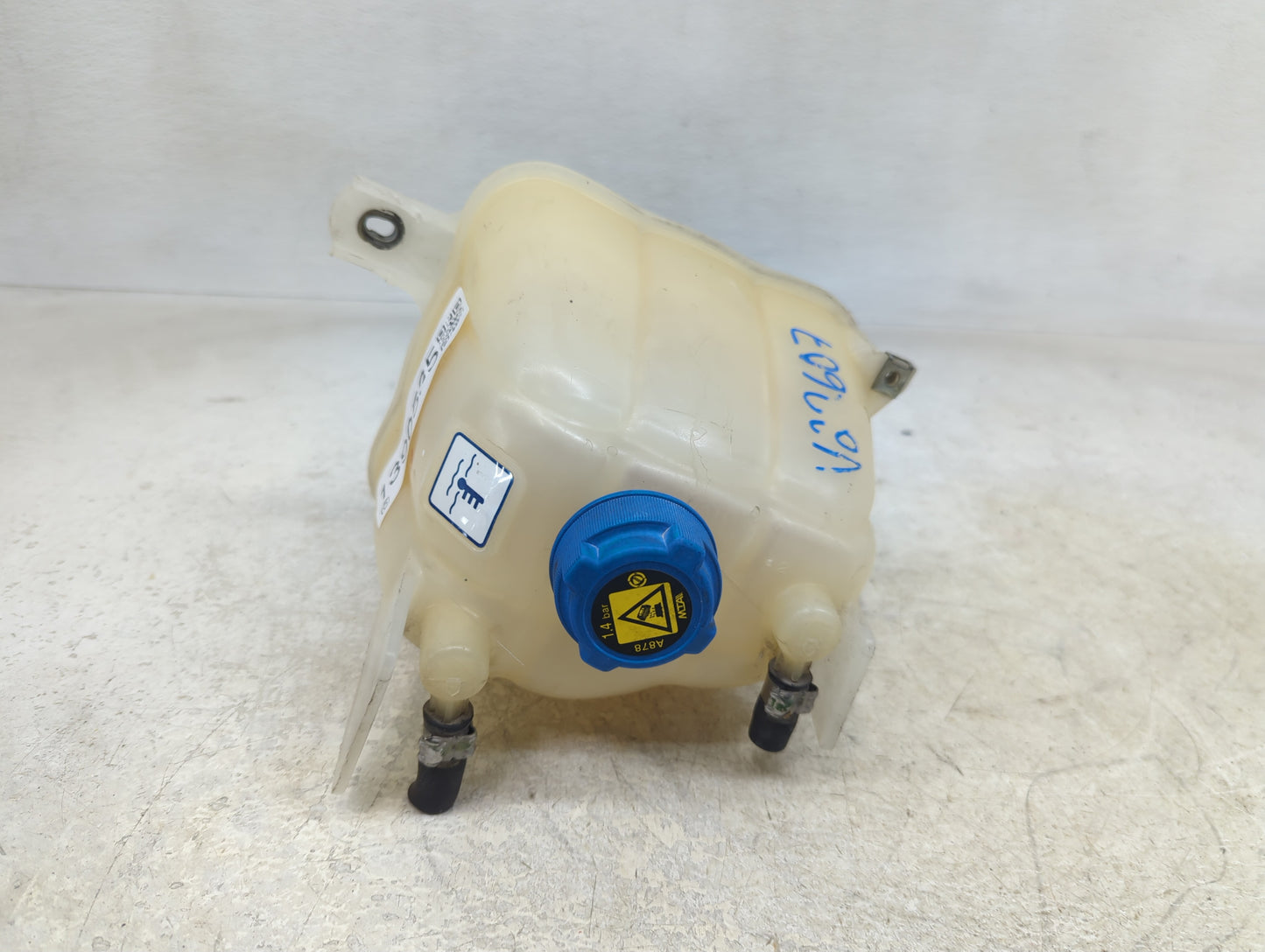 2014 Ram Promaster 1500 Windshield Washer Fluid Reservoir Bottle Oem - Oemusedautoparts1.com