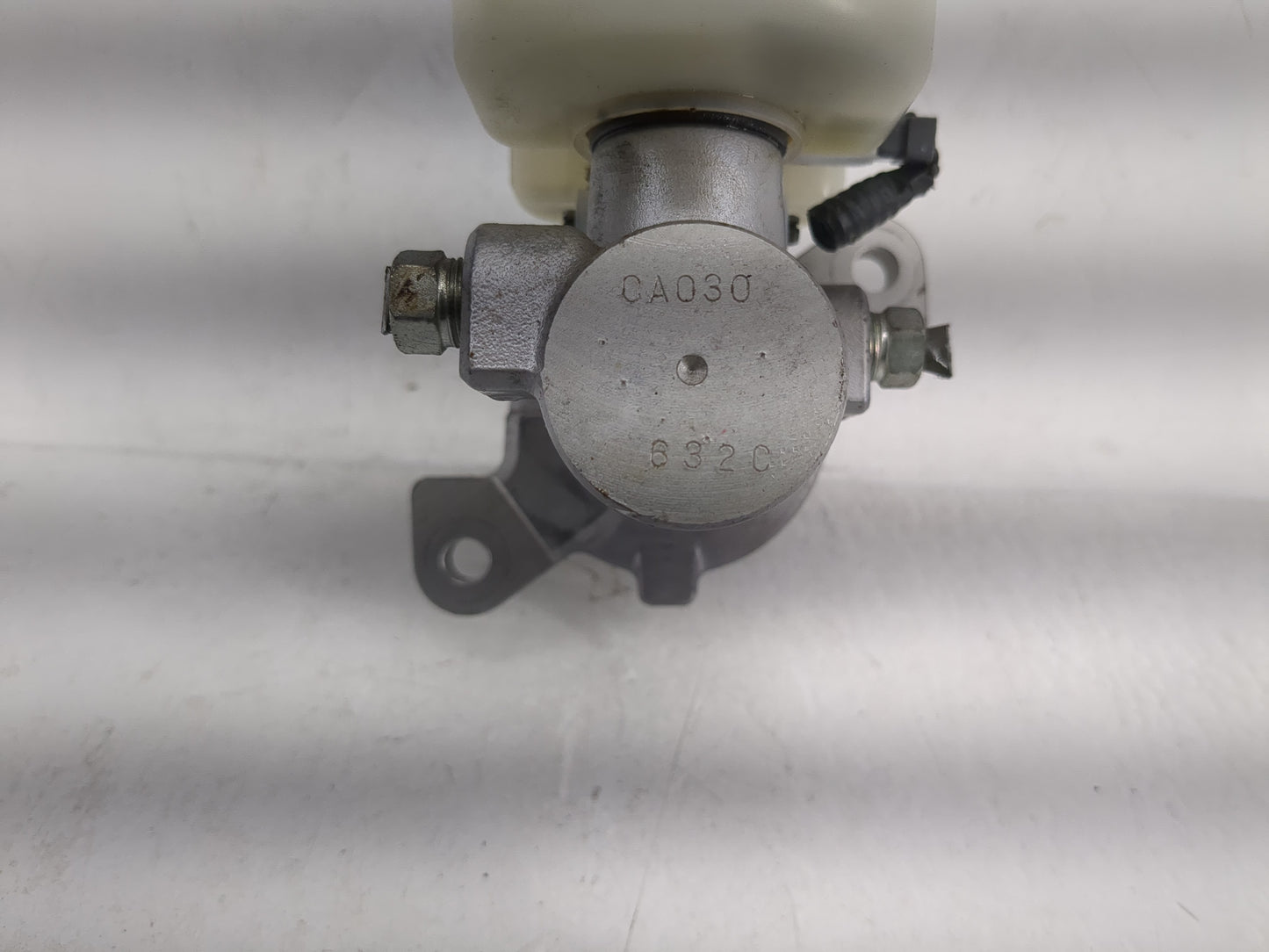 2013-2016 Scion Fr-s Brake Master Cylinder 1220678 - Oemusedautoparts1.com