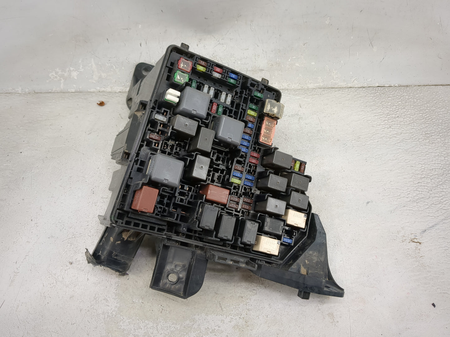 2013-2016 Scion Fr-S Fusebox Fuse Box Panel Relay Module Fits Fits 2013 2014 2015 2016 OEM Used Auto Parts - Oemusedautopart