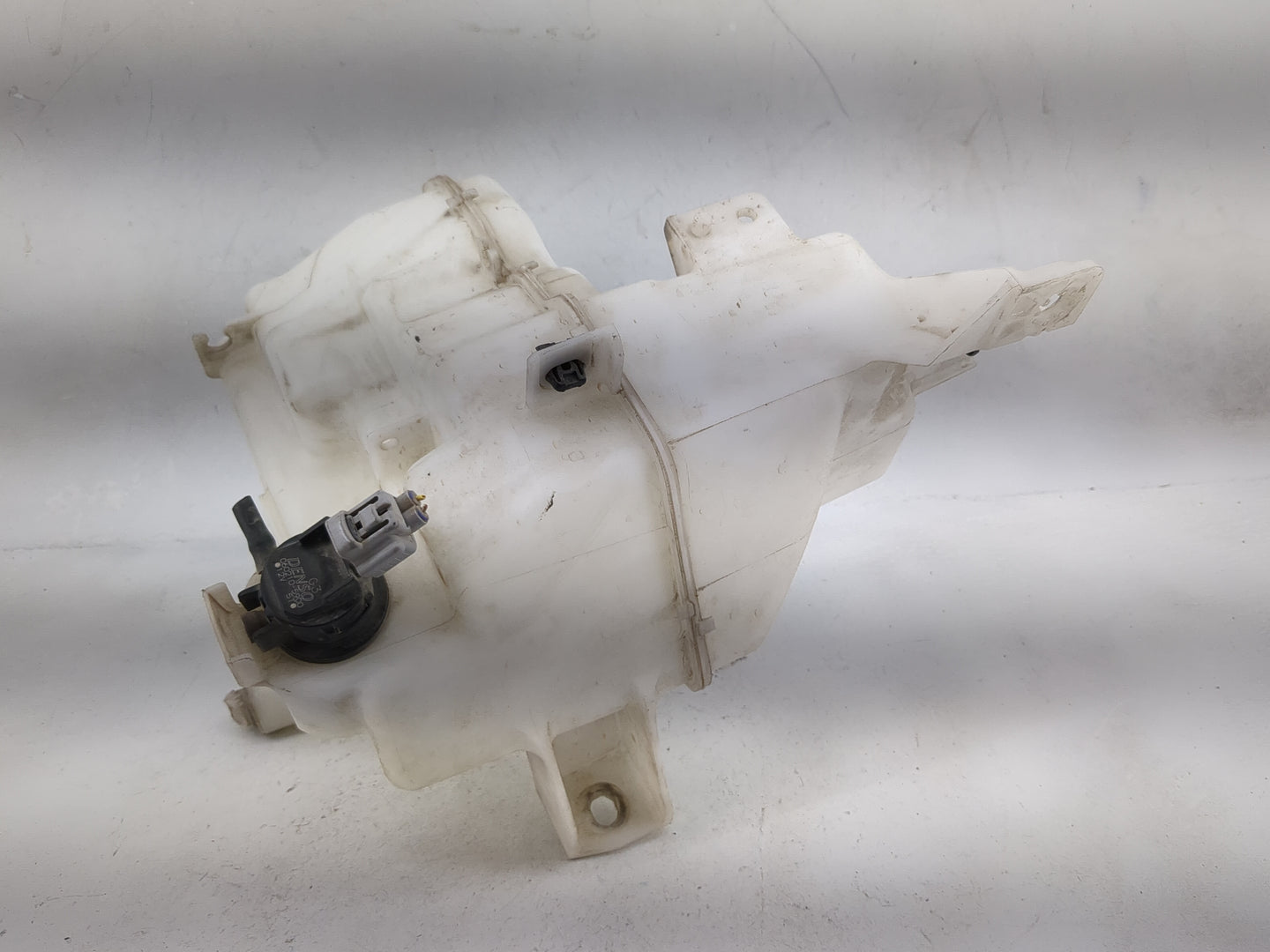 2013-2016 Scion Fr-s Windshield Washer Fluid Reservoir Bottle Oem - Oemusedautoparts1.com