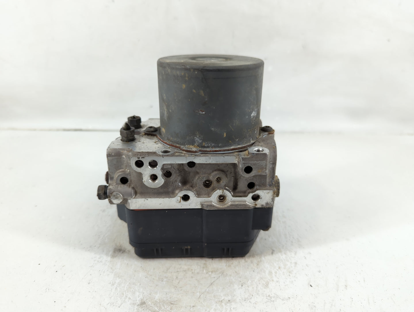 2014-2016 Scion Tc ABS Pump Control Module Replacement P/N:89541-21120 44540-21060 Fits Fits 2014 2015 2016 OEM Used Auto Pa