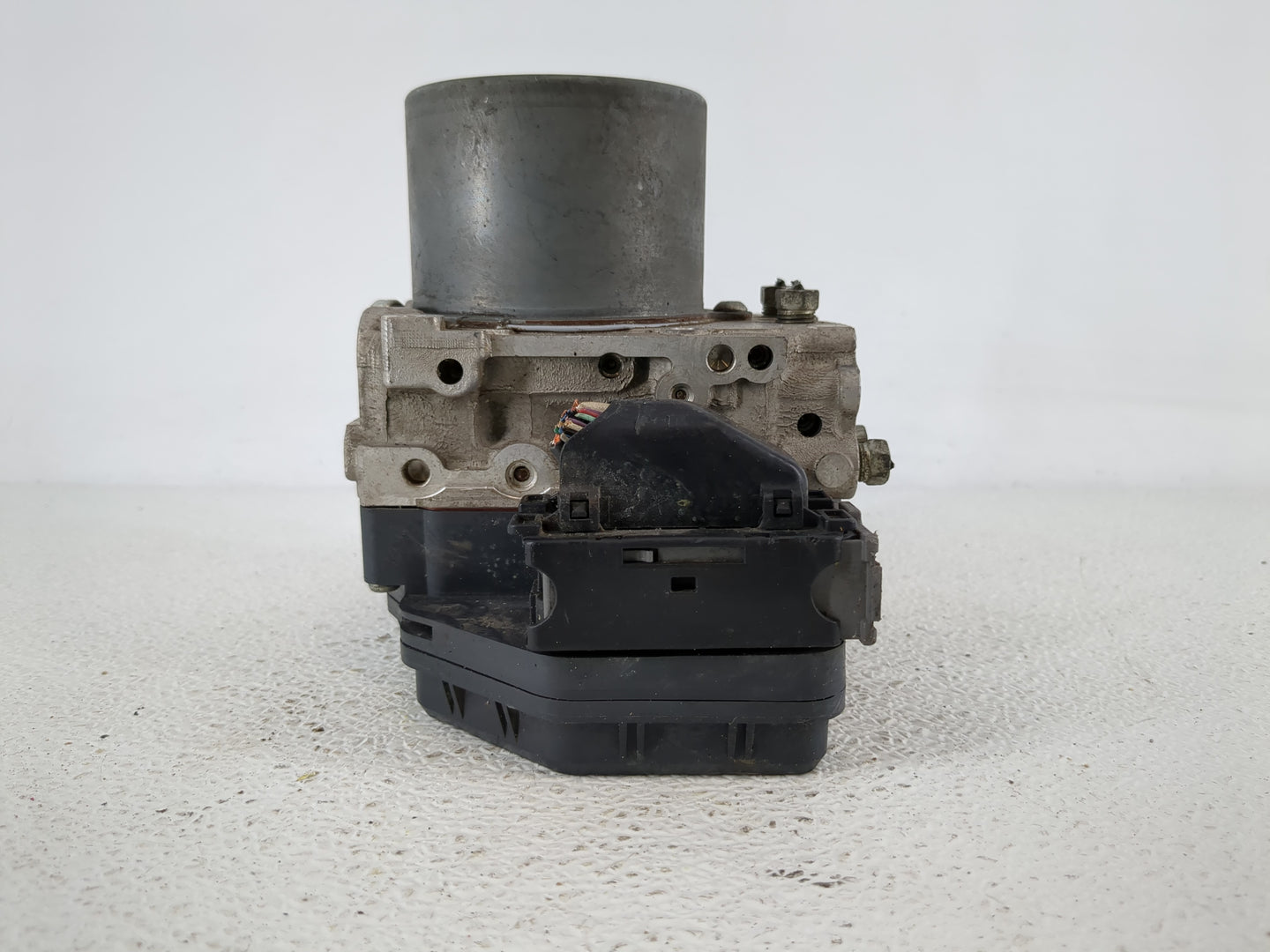2014-2016 Scion Tc ABS Pump Control Module Replacement P/N:89541-21120 44540-21060 Fits Fits 2014 2015 2016 OEM Used Auto Pa