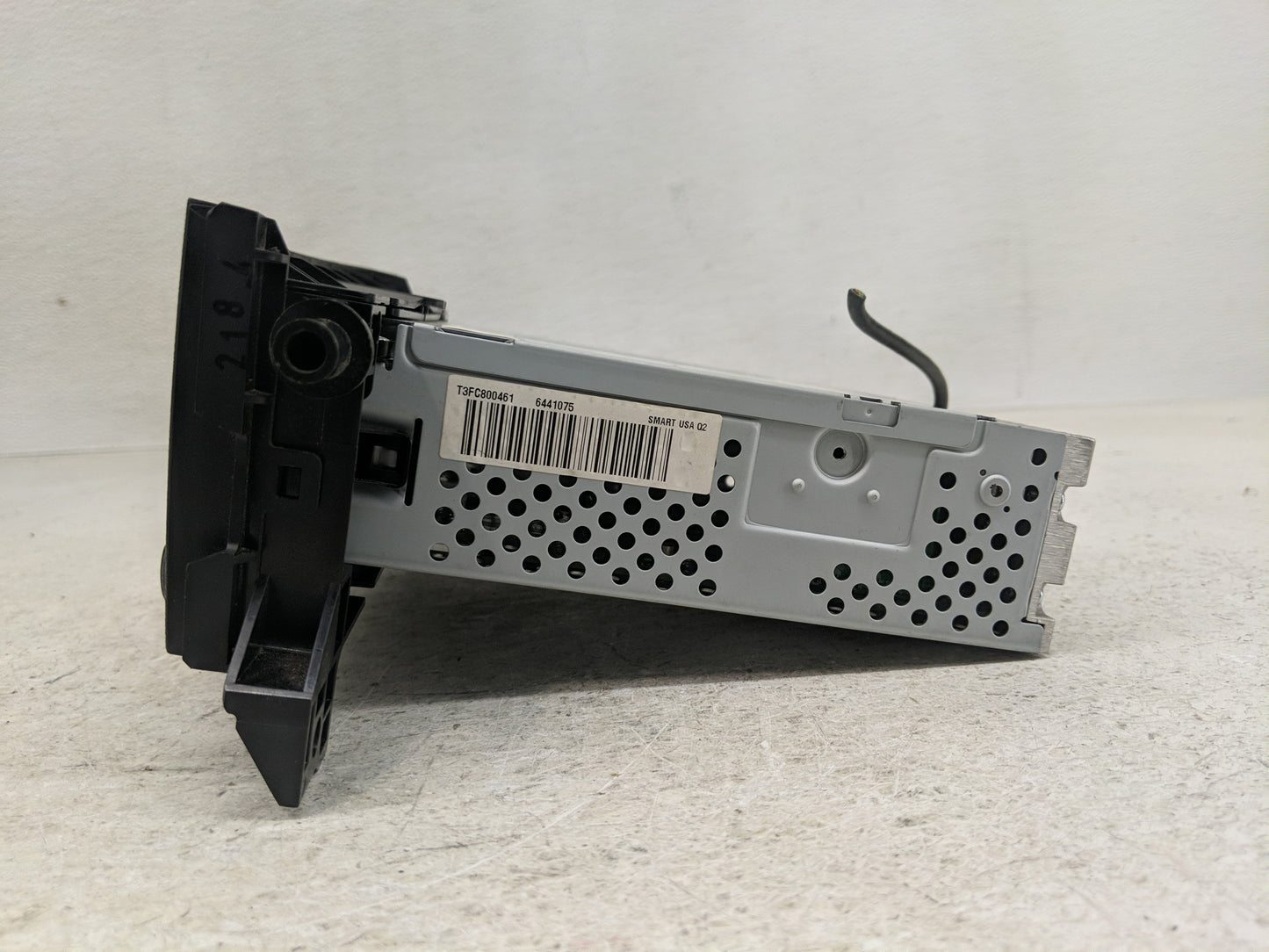 2008-2016 Smart Fortwo Radio AM FM Cd Player Receiver Replacement P/N:A 451 901 98 00 Fits OEM Used Auto Parts - Oemusedauto