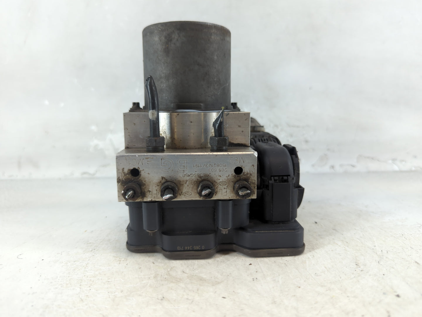 2016 Subaru Forester ABS Pump Control Module Replacement P/N:269 603 27536SG150 Fits OEM Used Auto Parts - Oemusedautoparts1