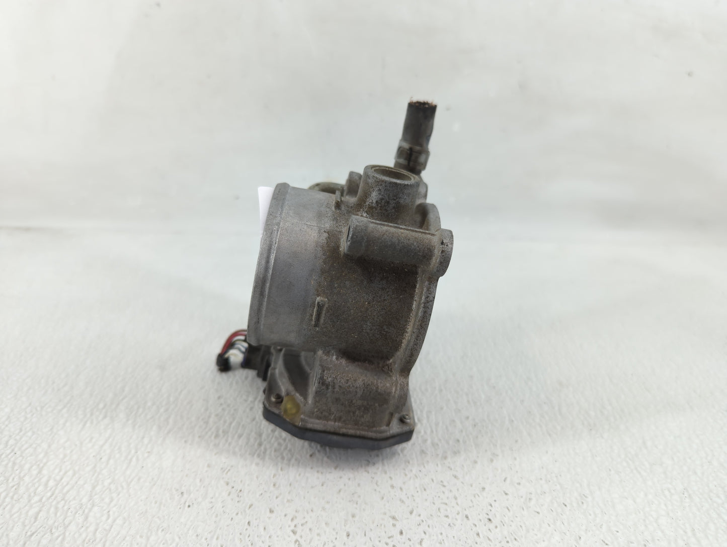 2011-2018 Subaru Forester Throttle Body P/N:16112AA380 Fits Fits 2011 2012 2013 2014 2015 2016 2017 2018 OEM Used Auto Parts