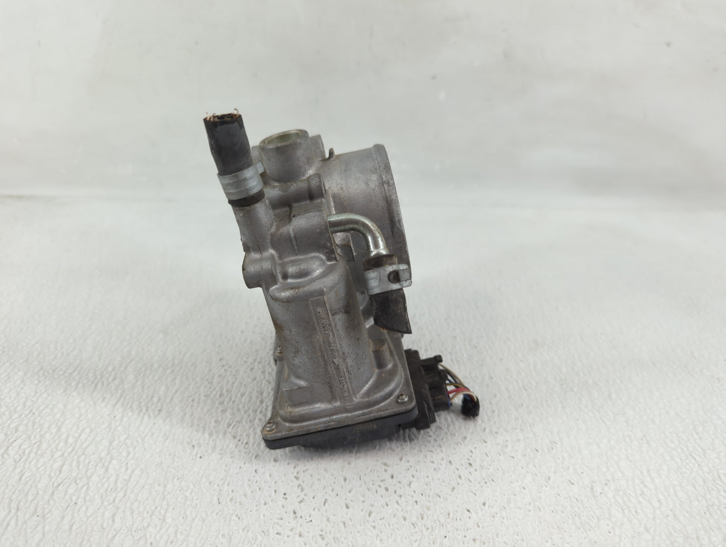 2011-2018 Subaru Forester Throttle Body P/N:16112AA380 Fits Fits 2011 2012 2013 2014 2015 2016 2017 2018 OEM Used Auto Parts