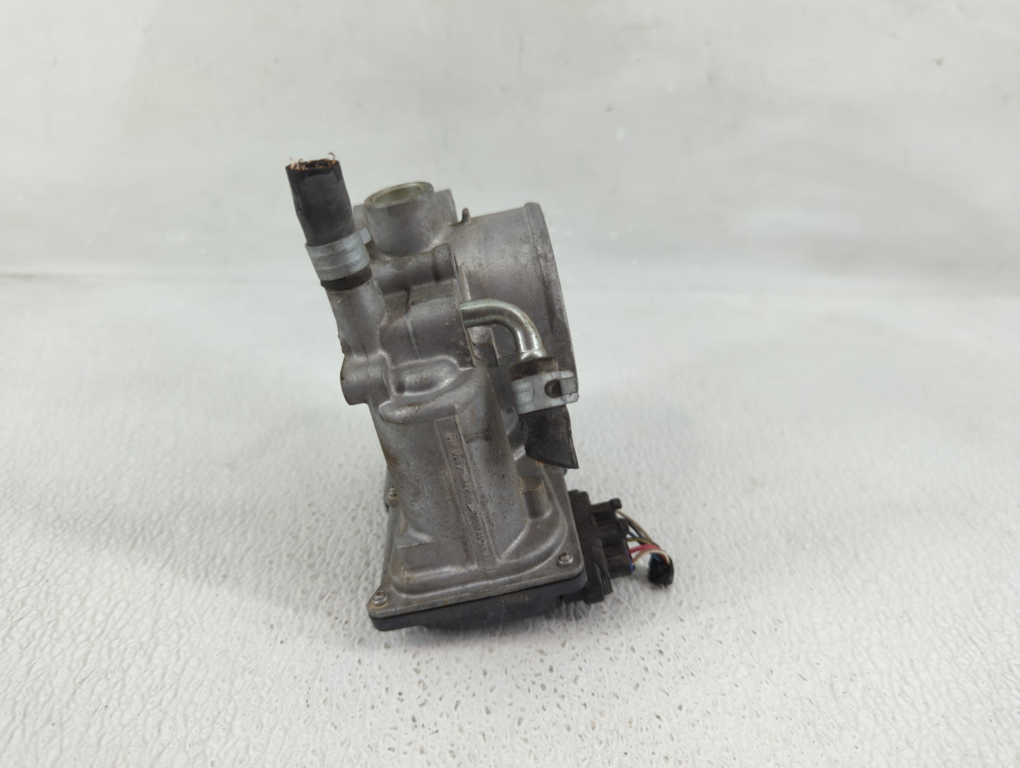 2011-2018 Subaru Forester Throttle Body P/N:16112AA380 Fits Fits 2011 2012 2013 2014 2015 2016 2017 2018 OEM Used Auto Parts