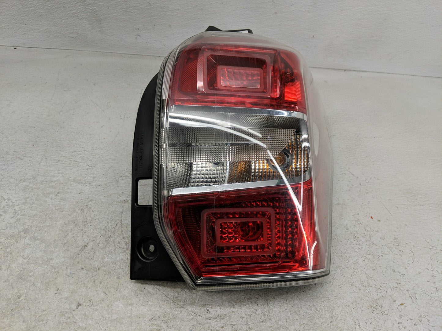 2016 Subaru Forester Tail Light Assembly Passenger Right OEM P/N:84201-SG040 Fits OEM Used Auto Parts - Oemusedautoparts1.co